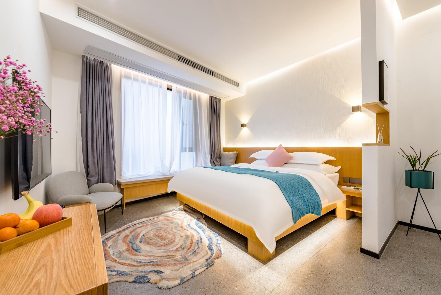 Double Queen Room