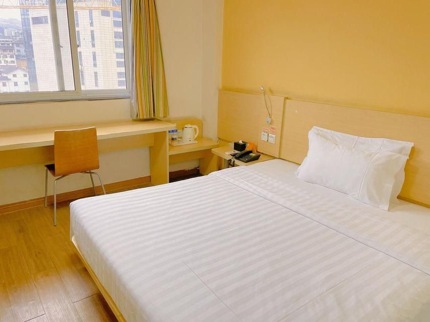 WH - Traditional Bed Room