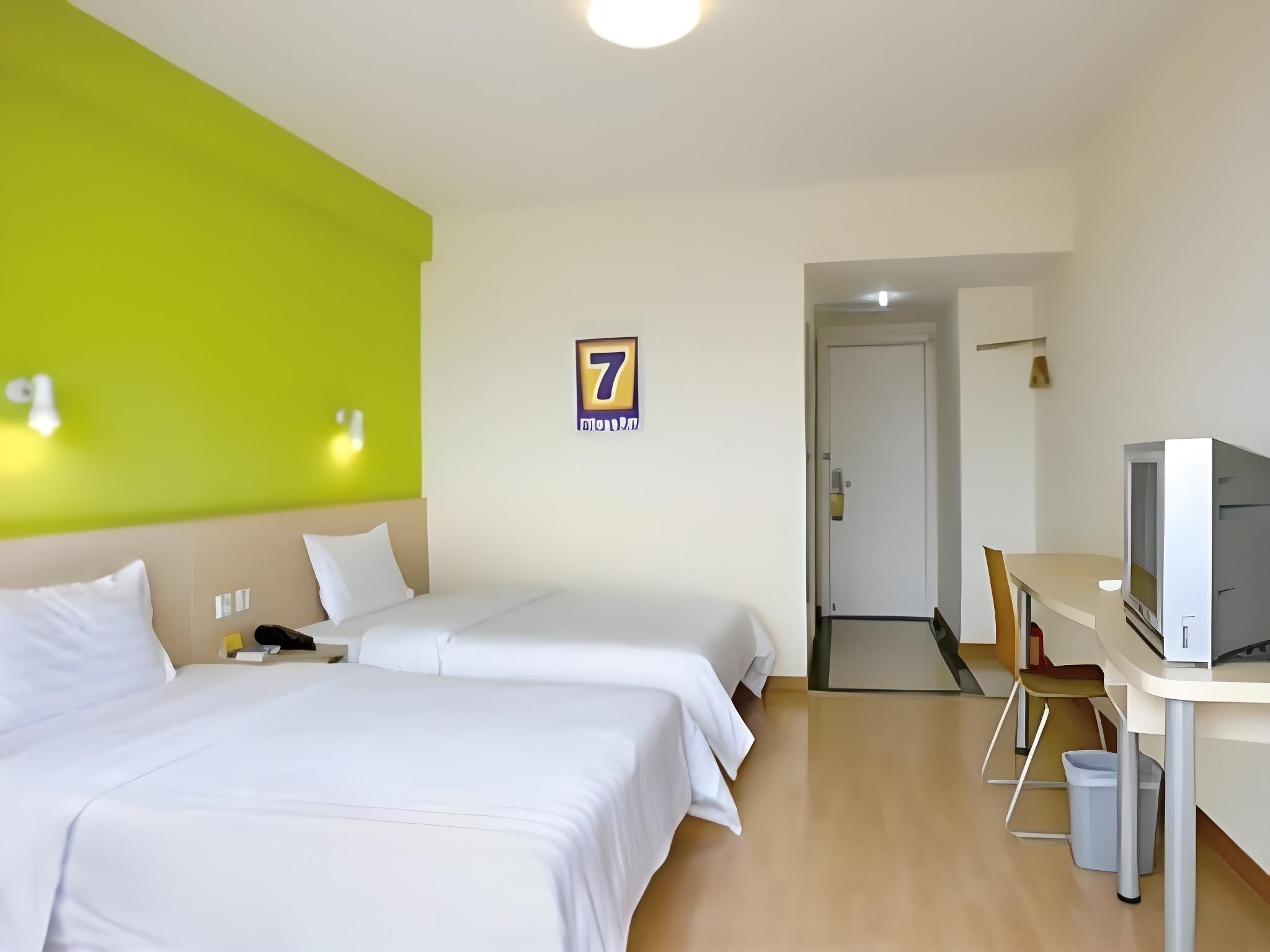 Corporate Twin, Guest room, 2 Twin/Single Bed(s), City view