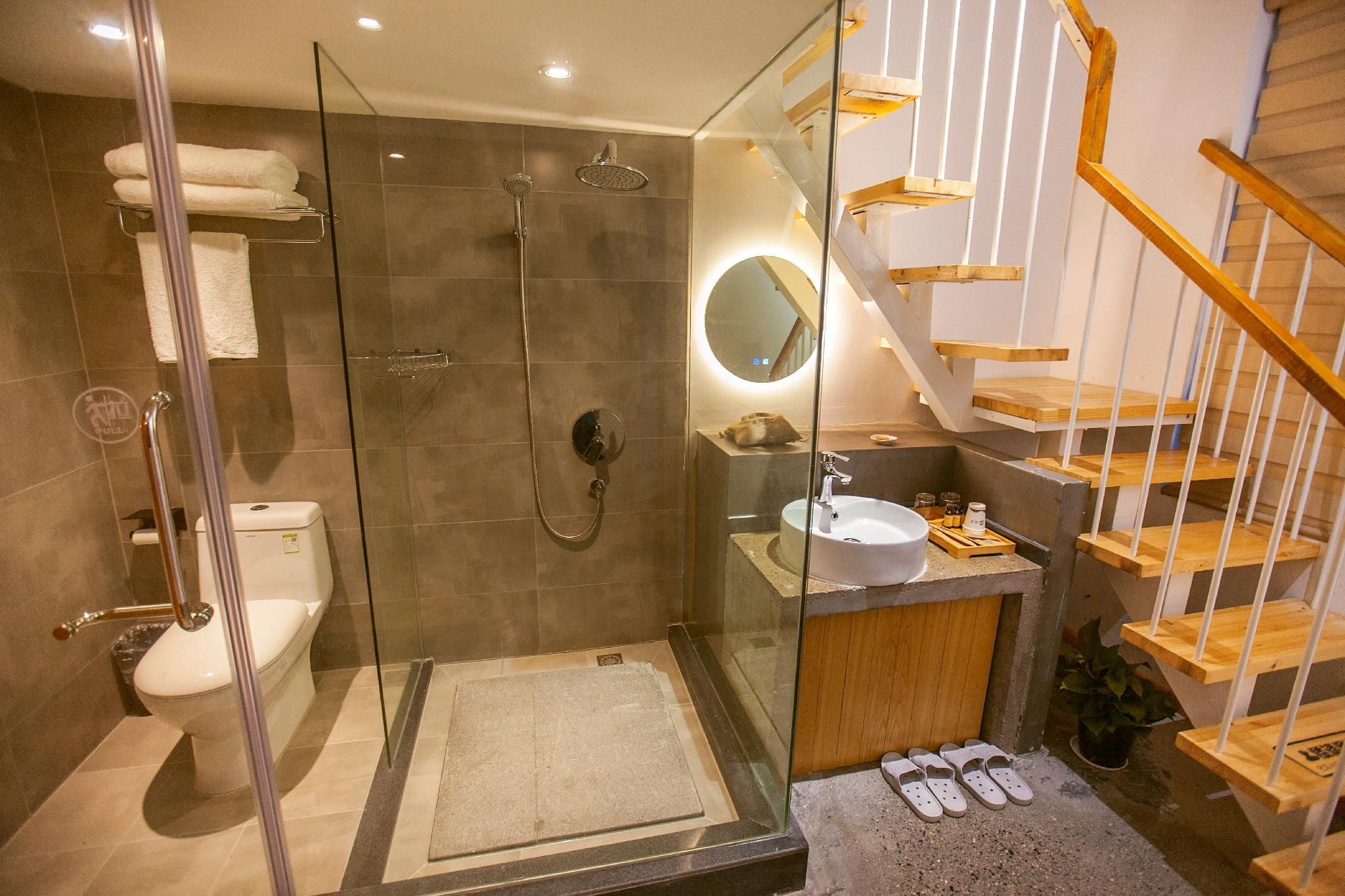 Zhangjiajie XMAN Tianmen Resort Family Loft Room Twin 3