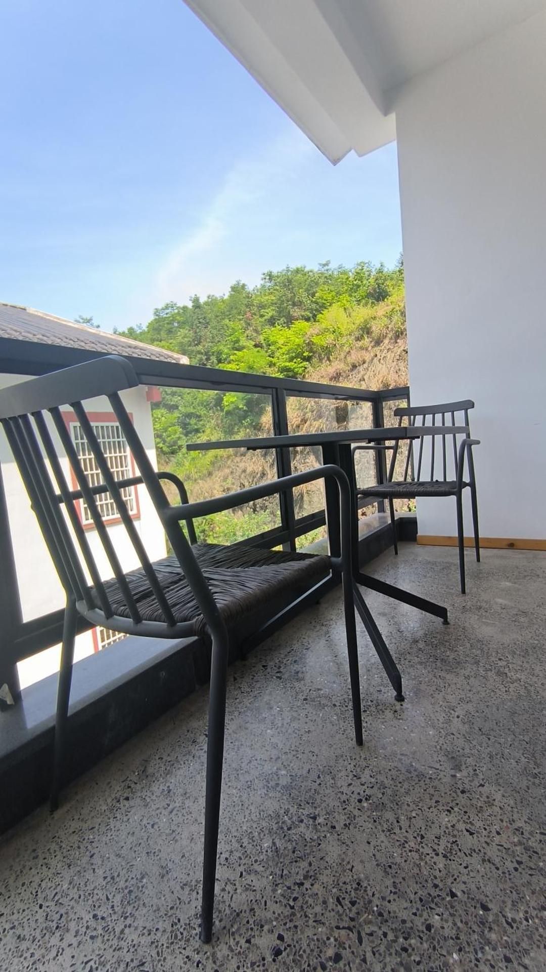 Zhangjiajie XMAN Tianmen Resort Twin Room with Balcony 2