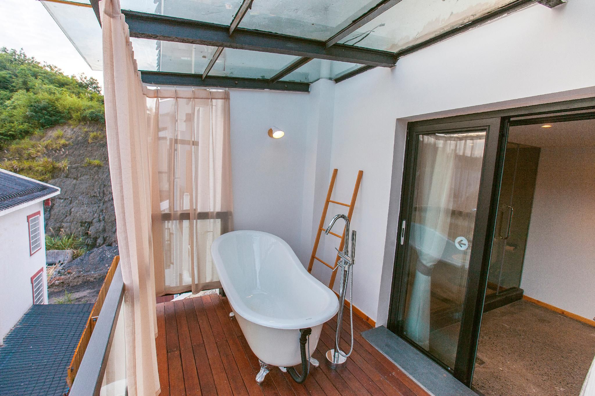 Zhangjiajie XMAN Tianmen Resort Family Loft Room Twin 2