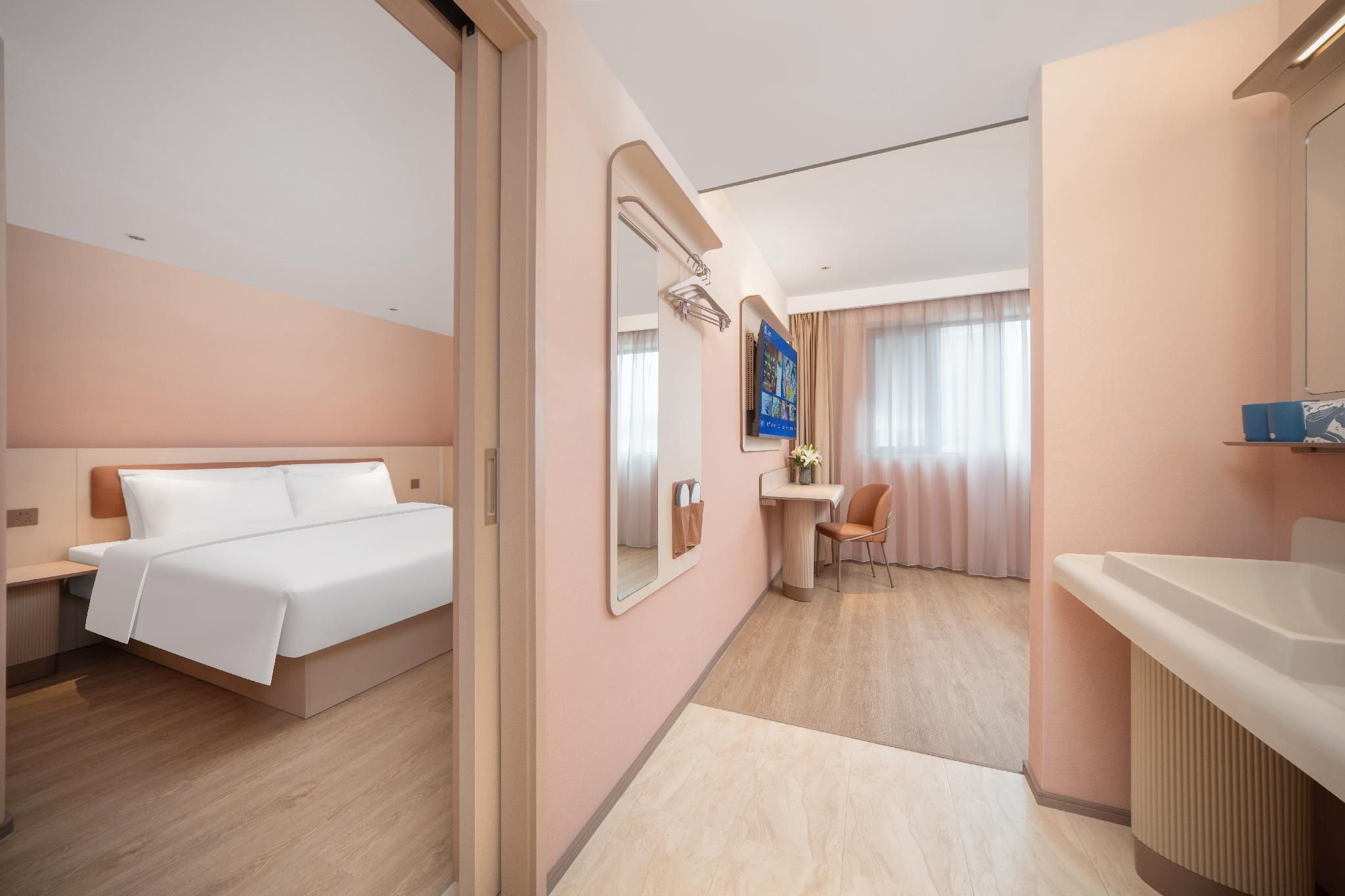 Luxury Family Suite