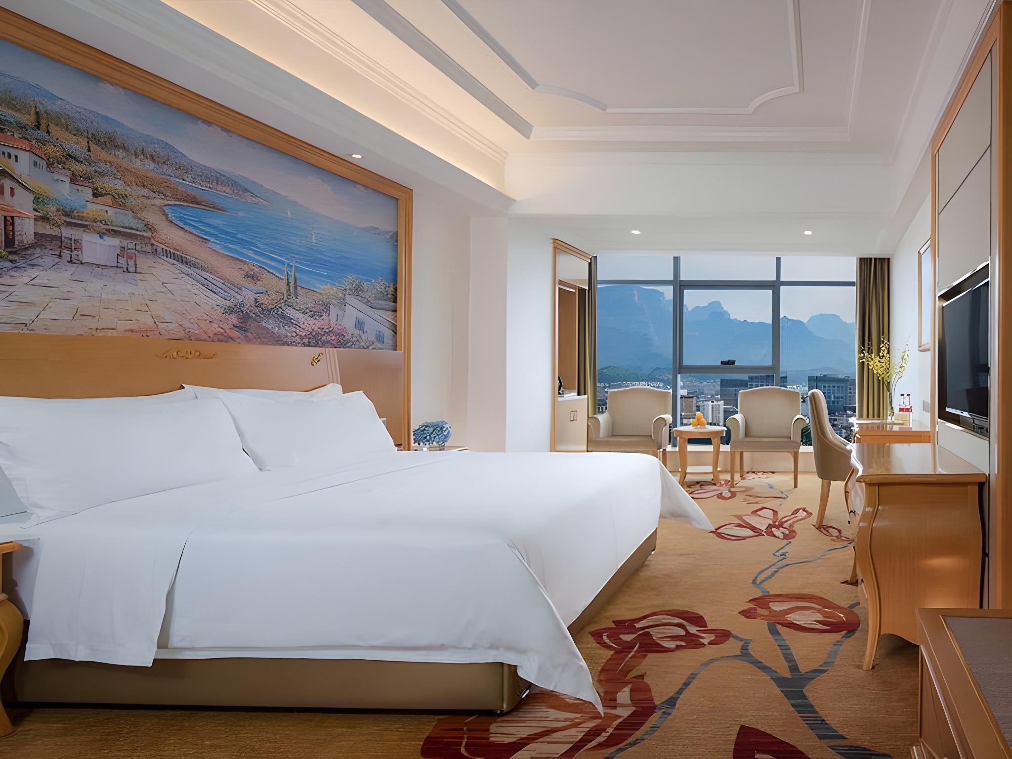 WH - 1 Bed Room with City View