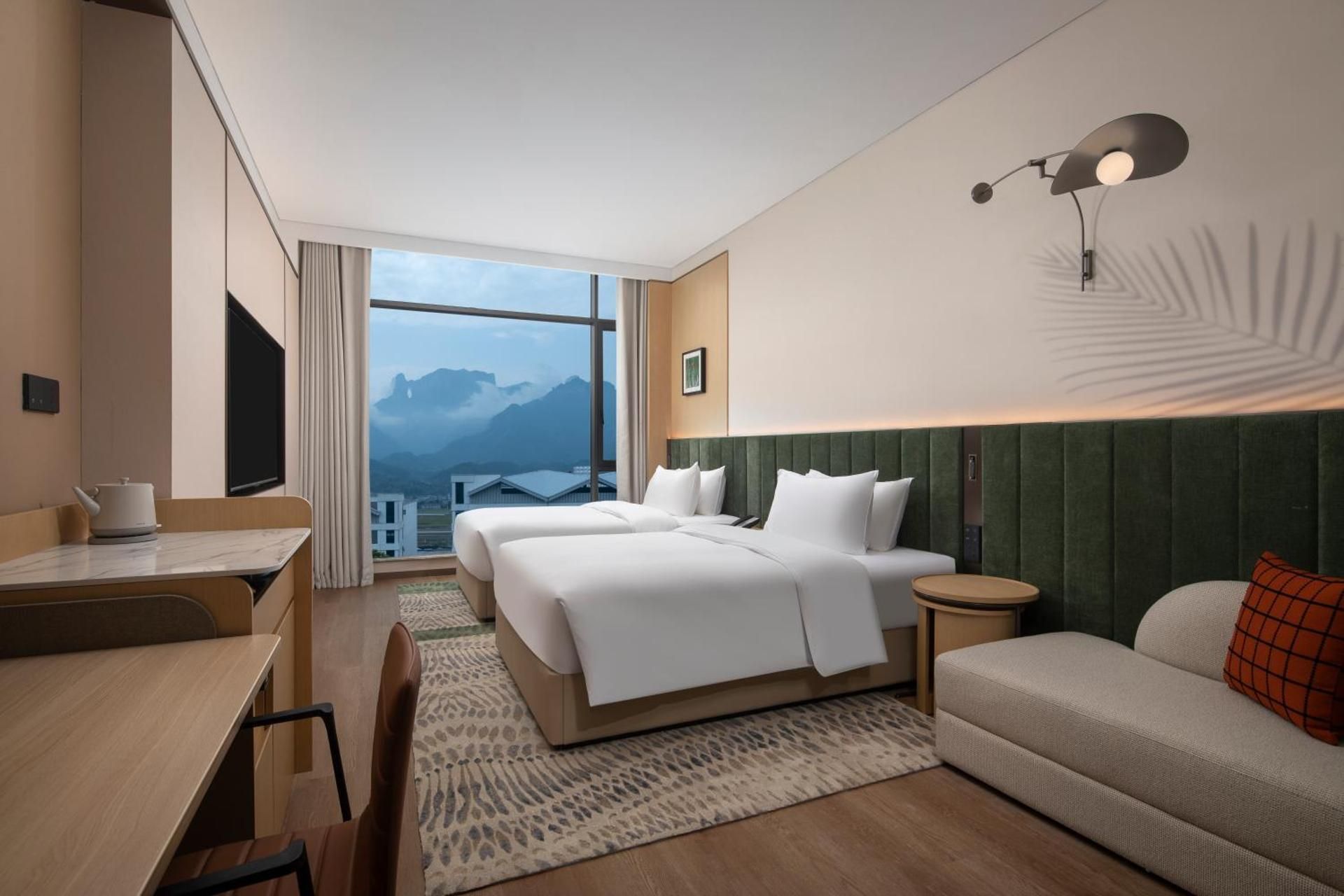 Superior Twin Room with Mountain View