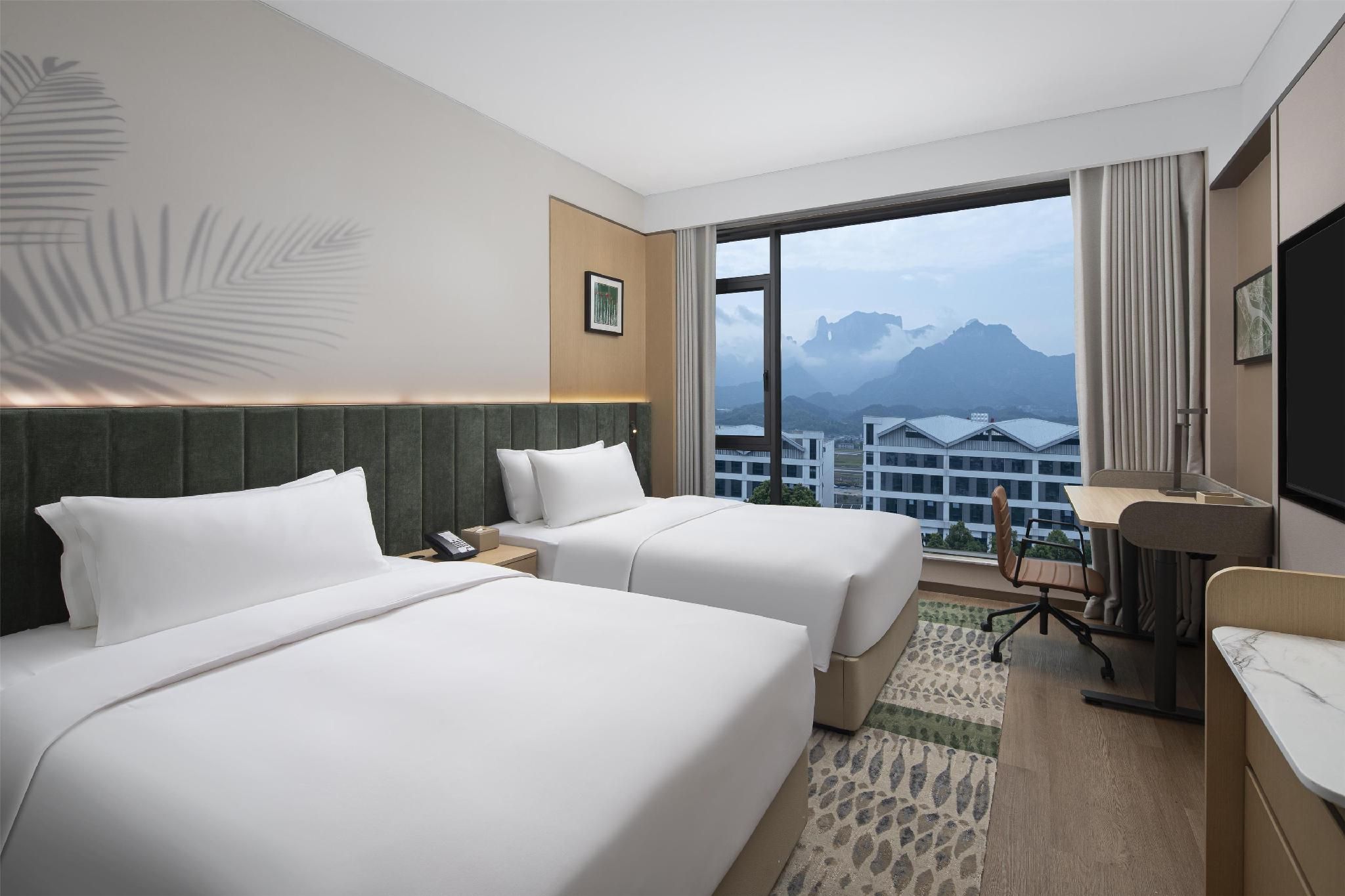Twin Guest Room with Mountain View