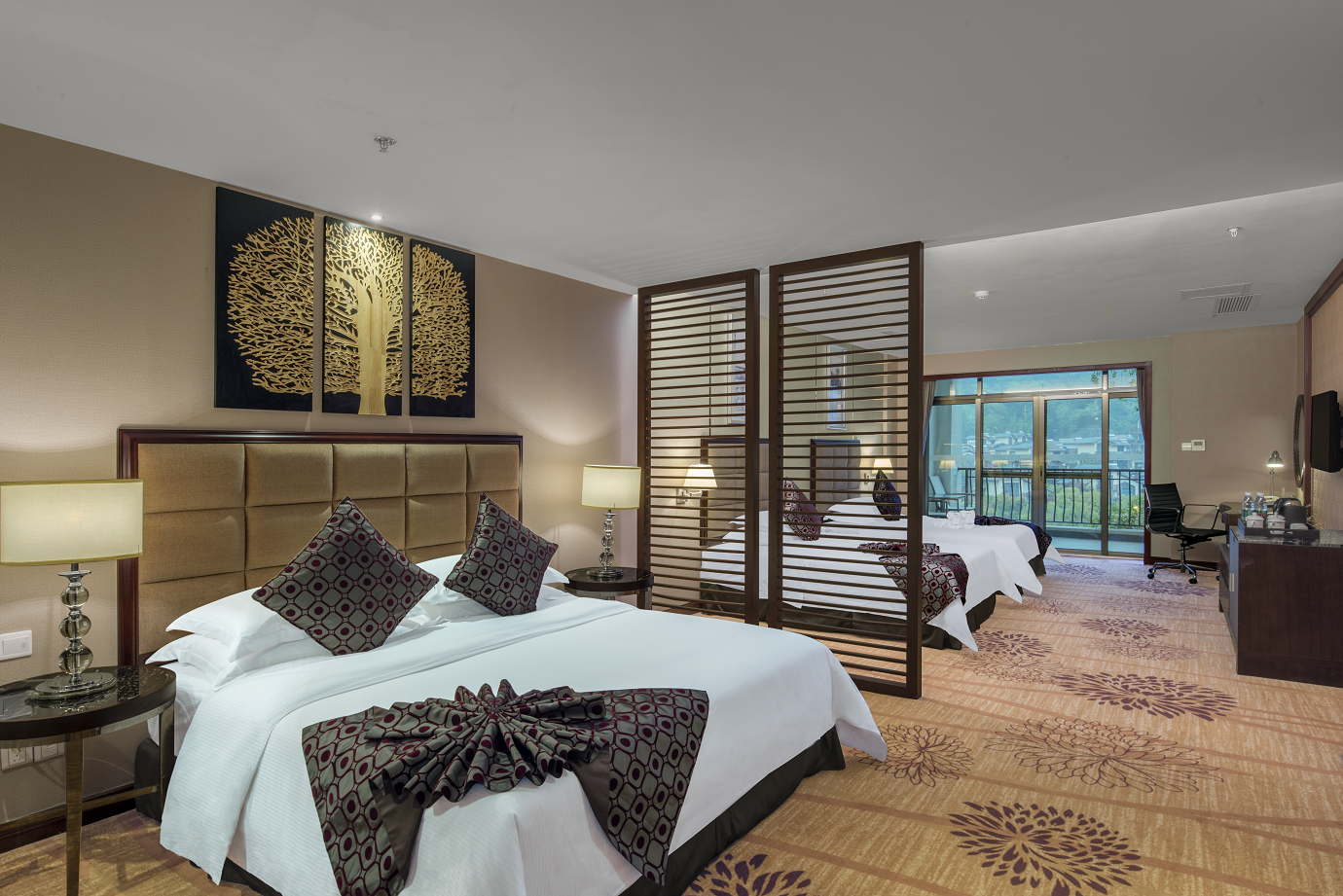 Country Garden Phoenix Hotel Zhangjiajie Deluxe Triple Room