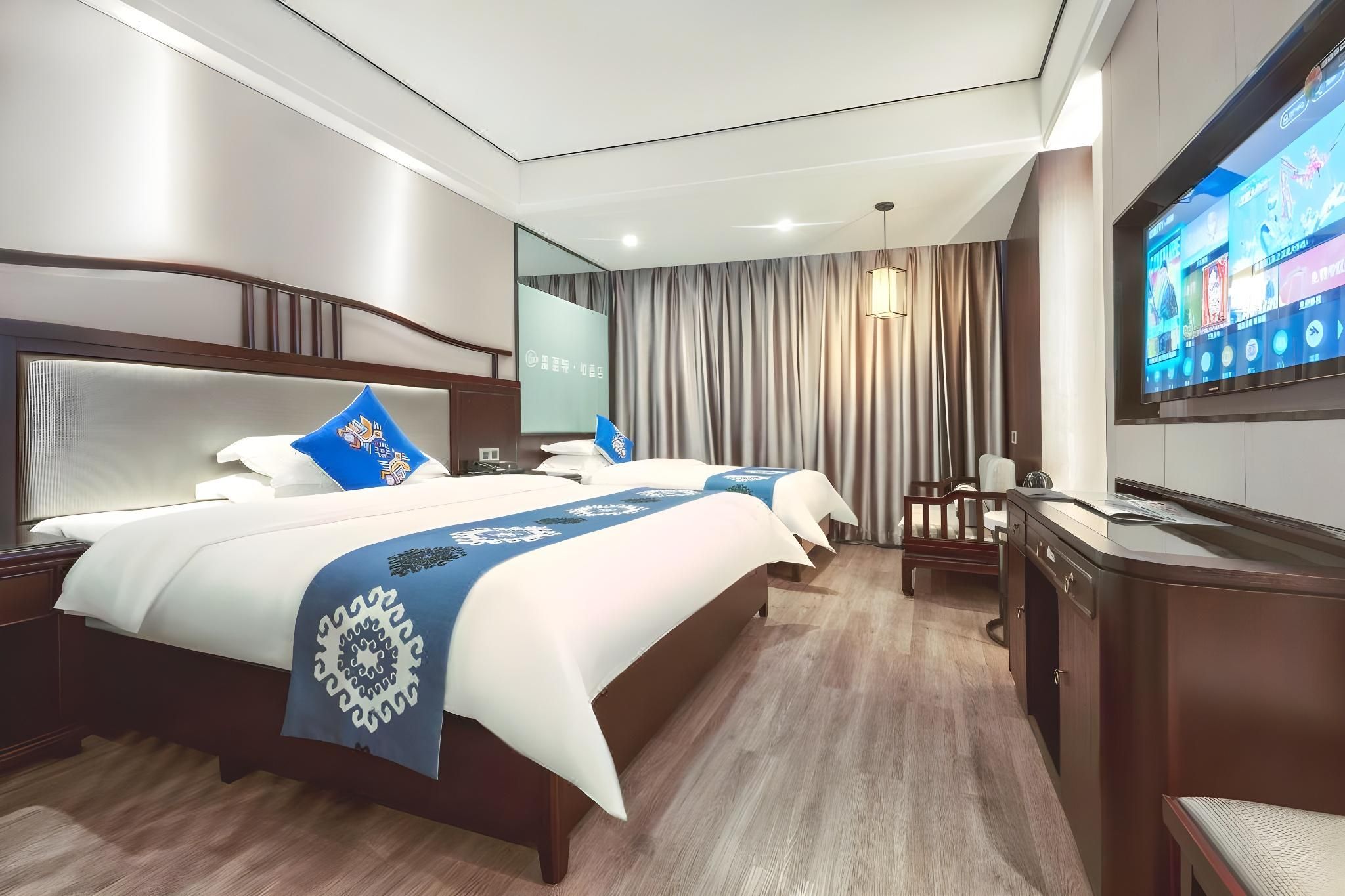 Firend He Hotel (Tianmen Mountain Park Store Zhangjiajie) Family Room 2