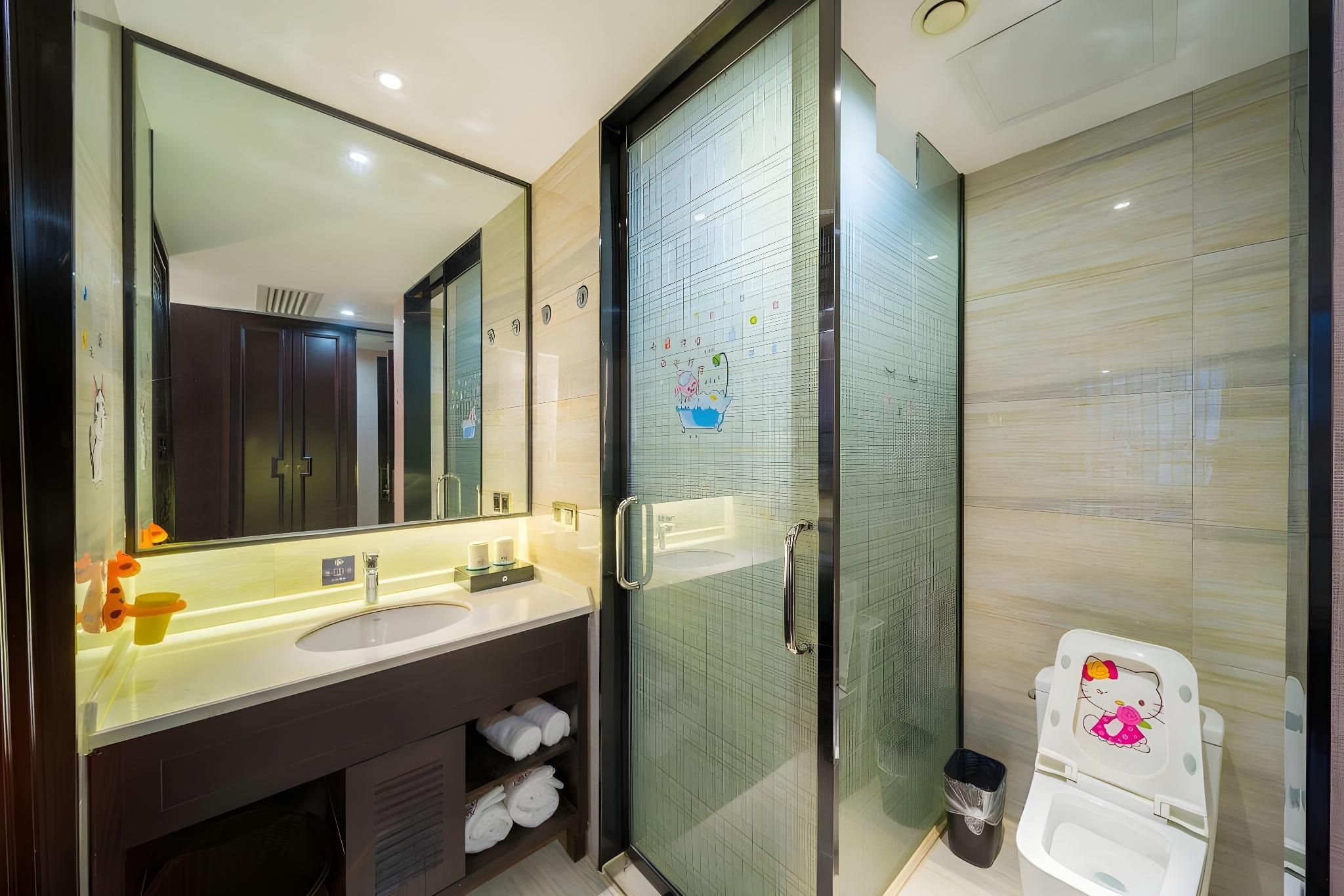 Firend He Hotel (Tianmen Mountain Park Store Zhangjiajie) Family Room 3