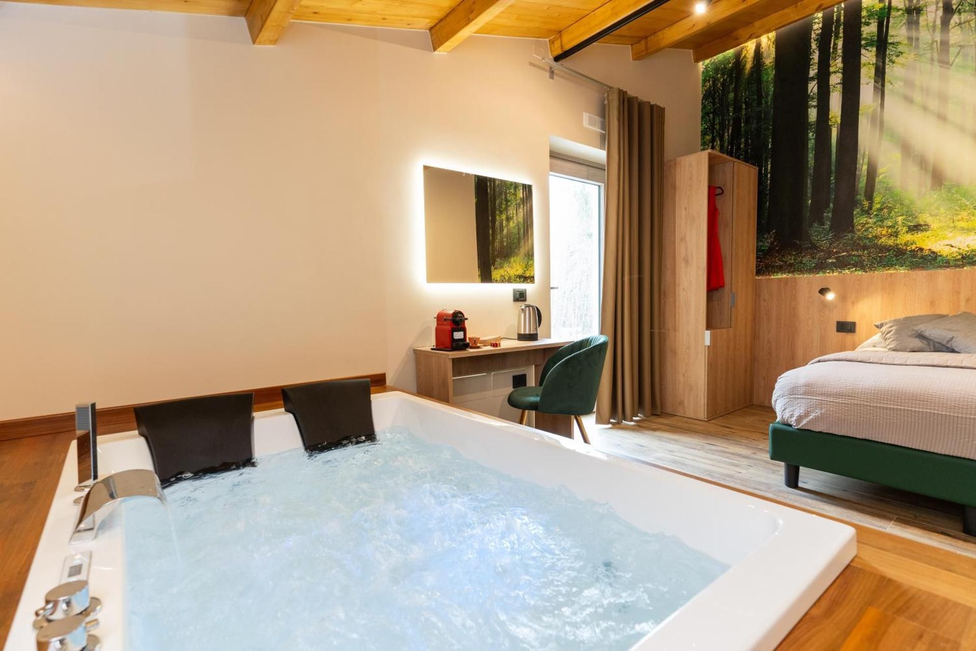 Deluxe Double Room with Bath