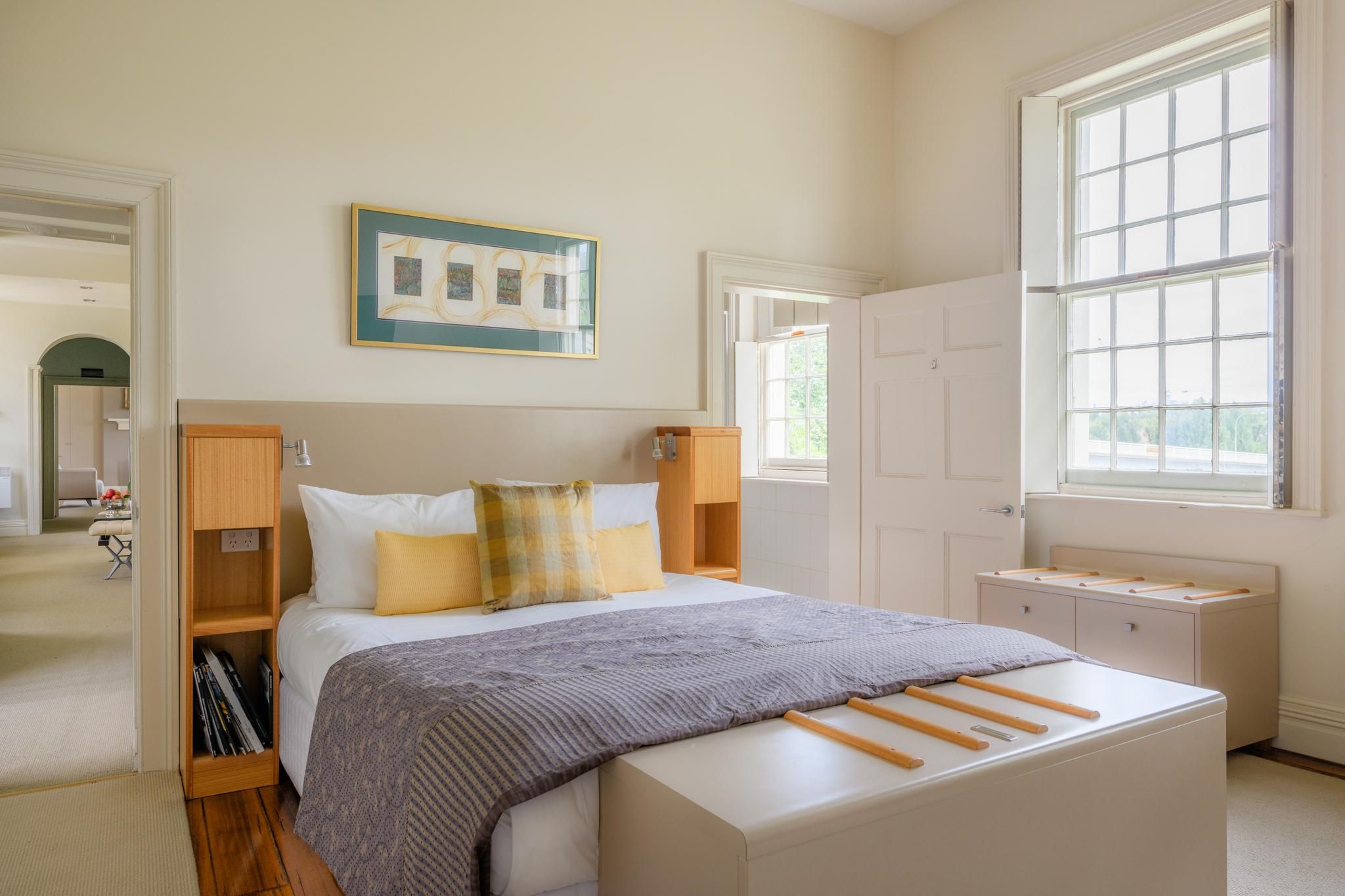 Queen Accessible Room