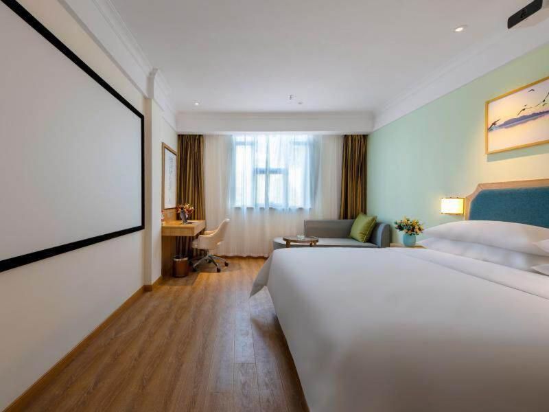 Double Room with Audio