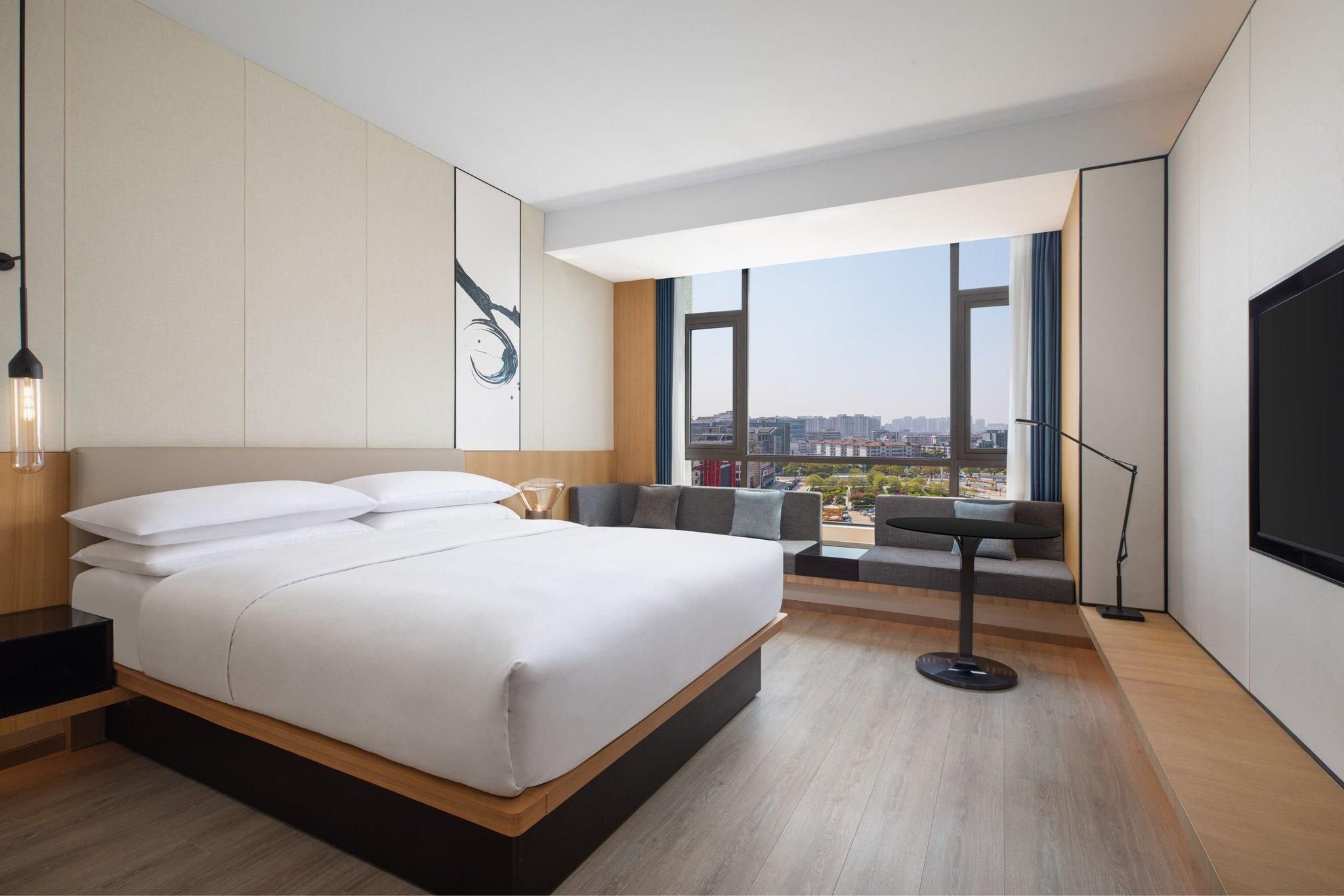 Fairfield by Marriott Danyang Standard Room, Guest room, 1 King, City view