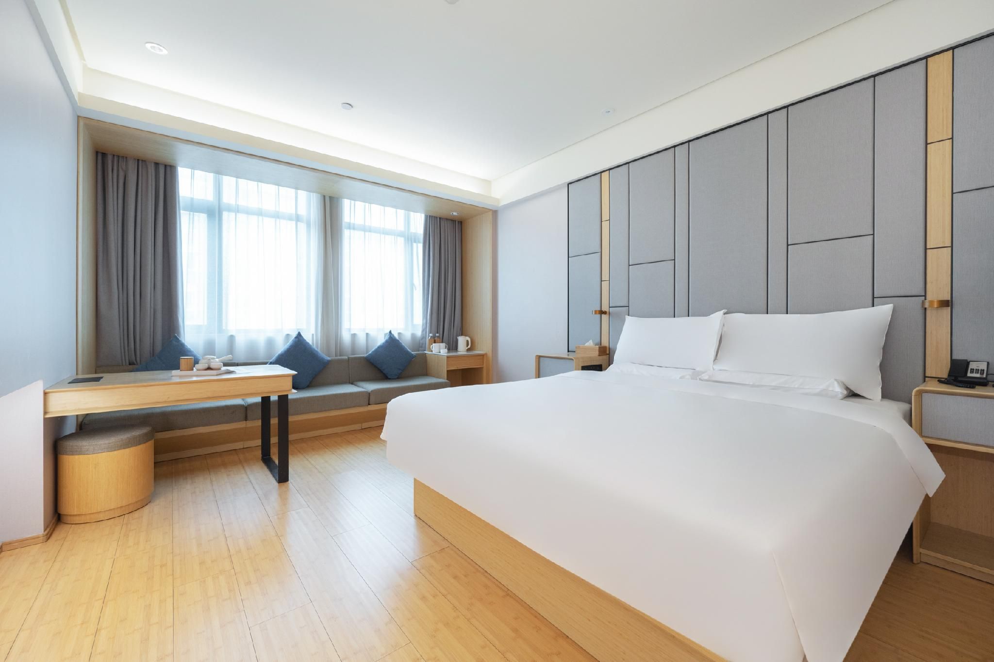 Business Queen Bed Room