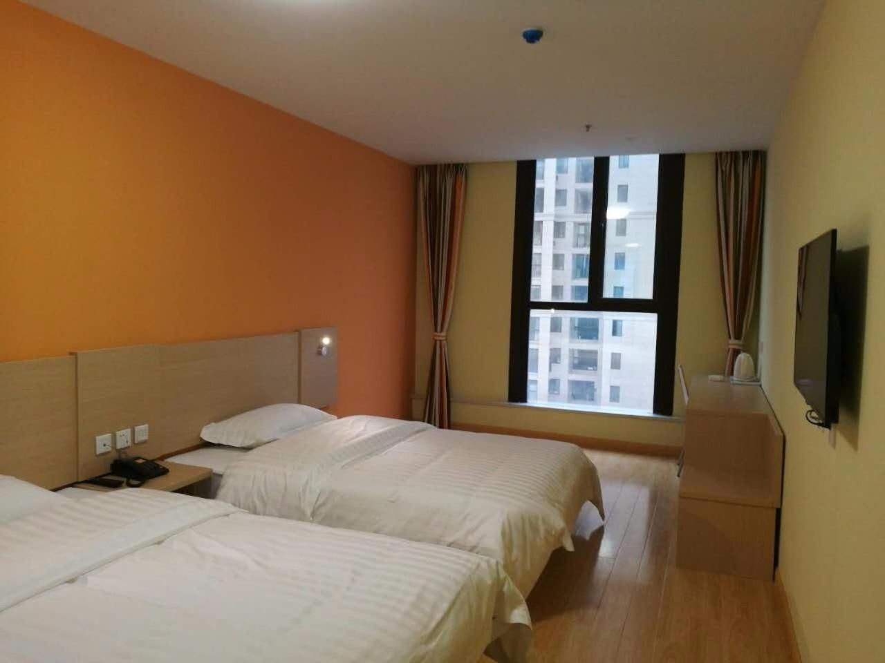 Select Twin Room