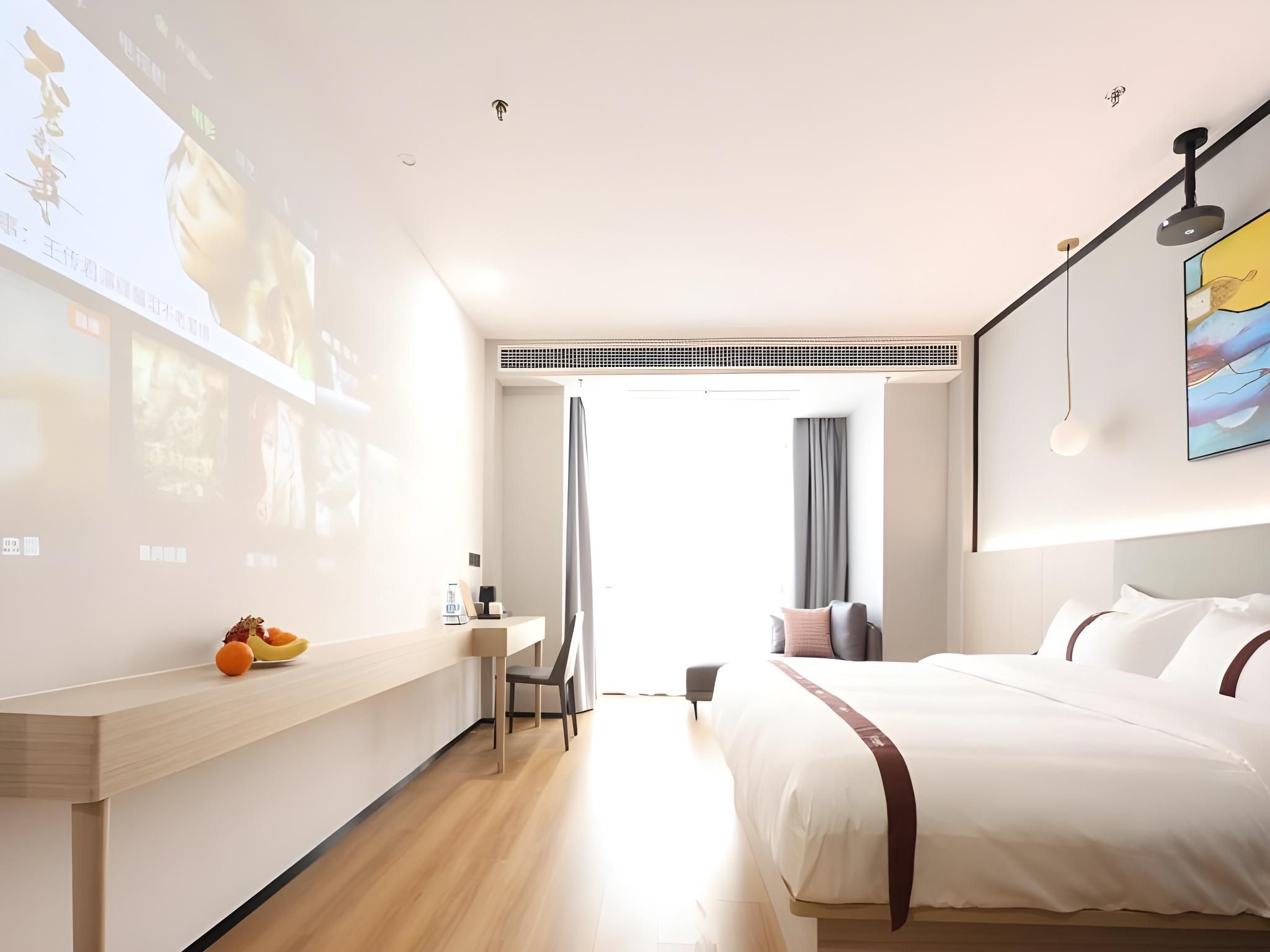 GTI - Gya Superior 1 Bed Room, Cinema