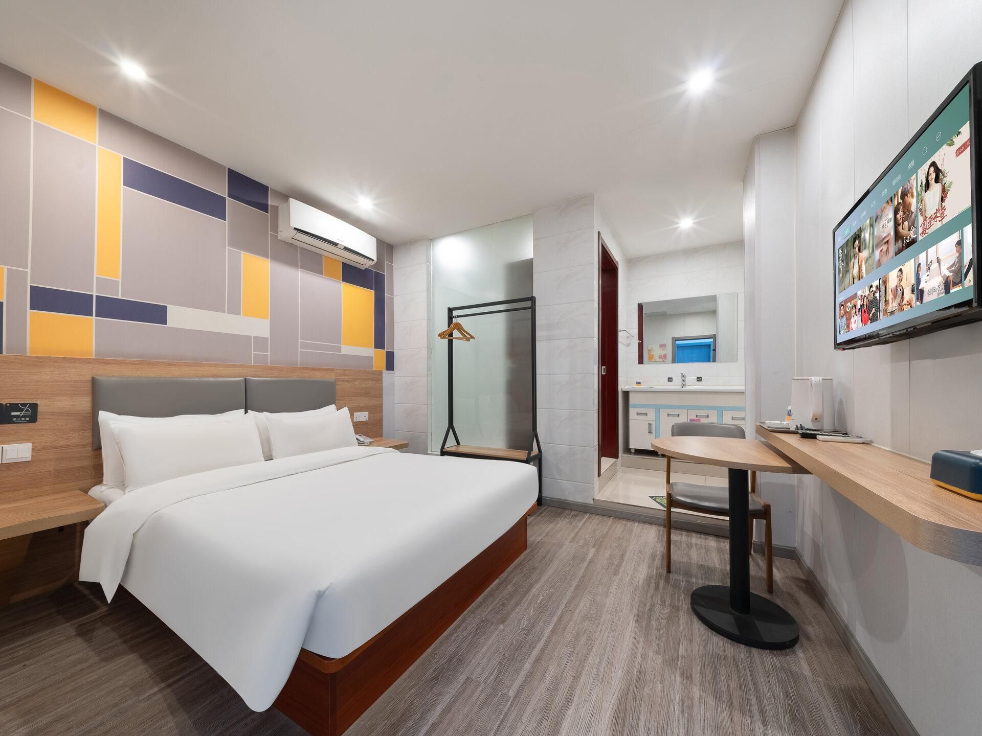 Economy Room