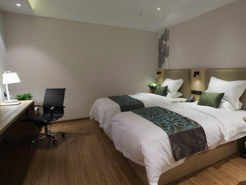 Green Tree Inn Express Danyang Wuyue Square Railway Station Guest Twin Room