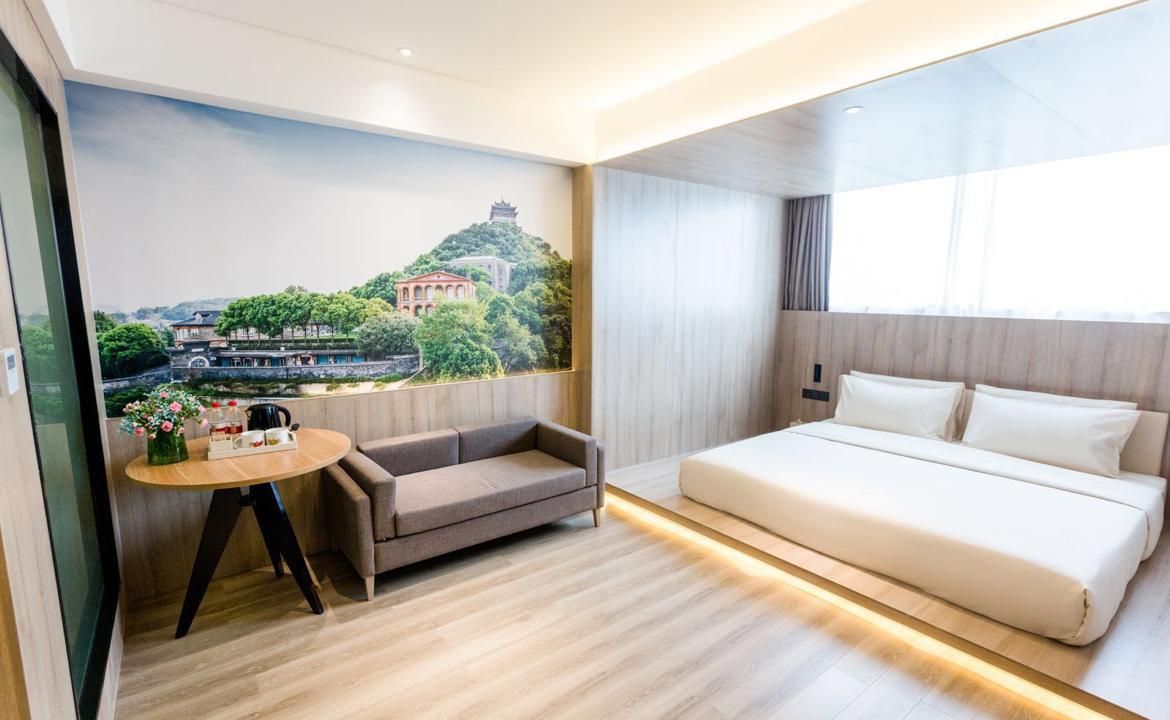 Superior Japanese Style Queen Room