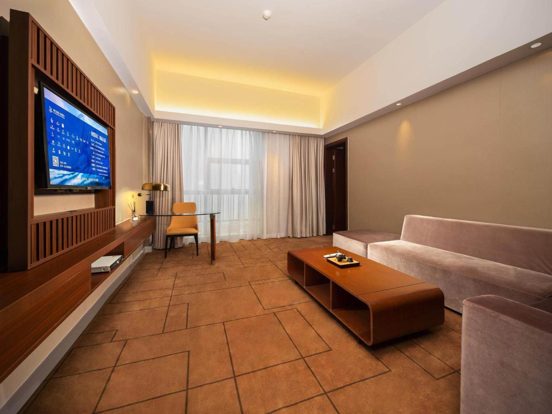 Business Suite without Window