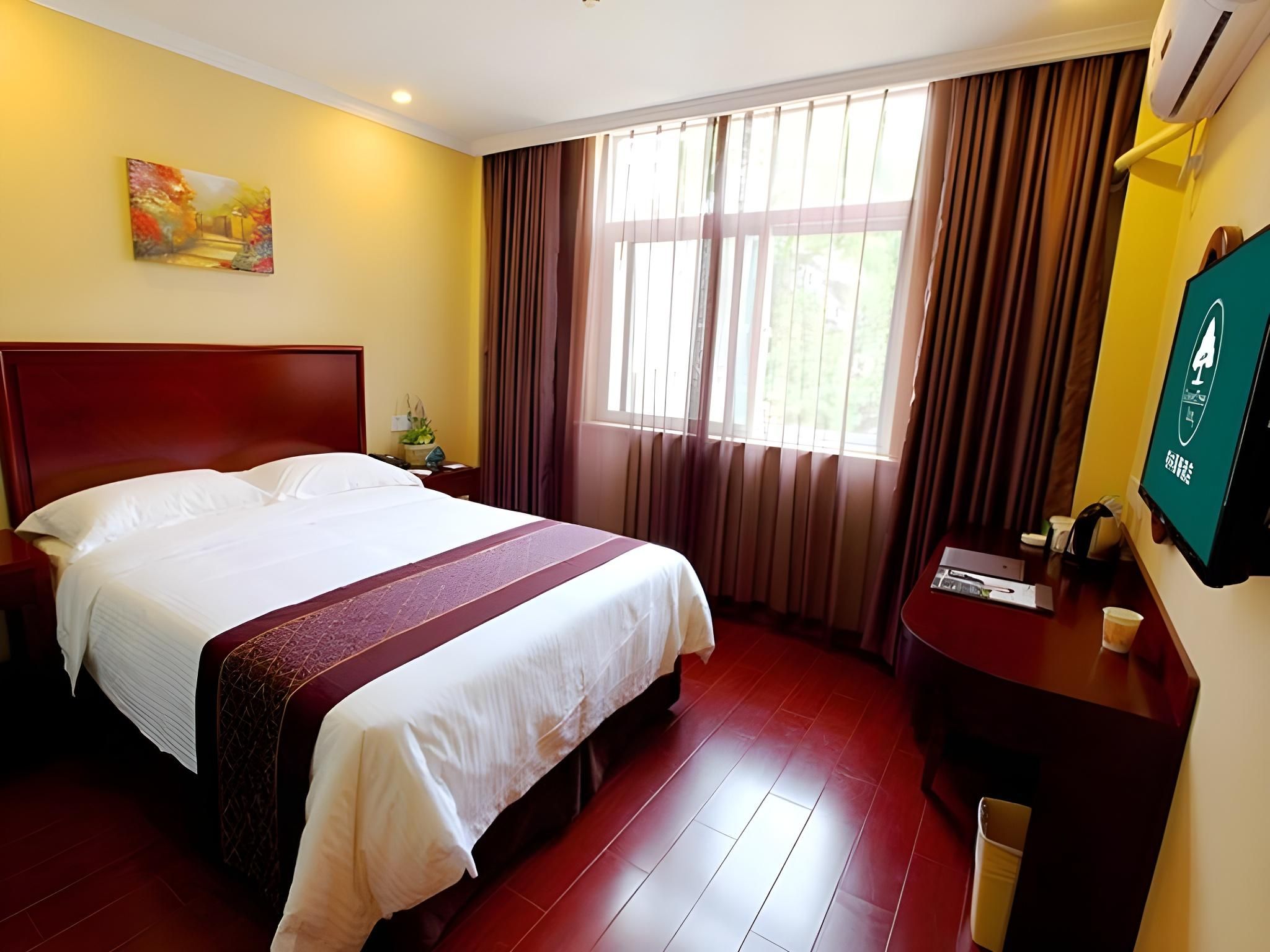 GTI - 1 Bed Guest Room, 1.5M Bed