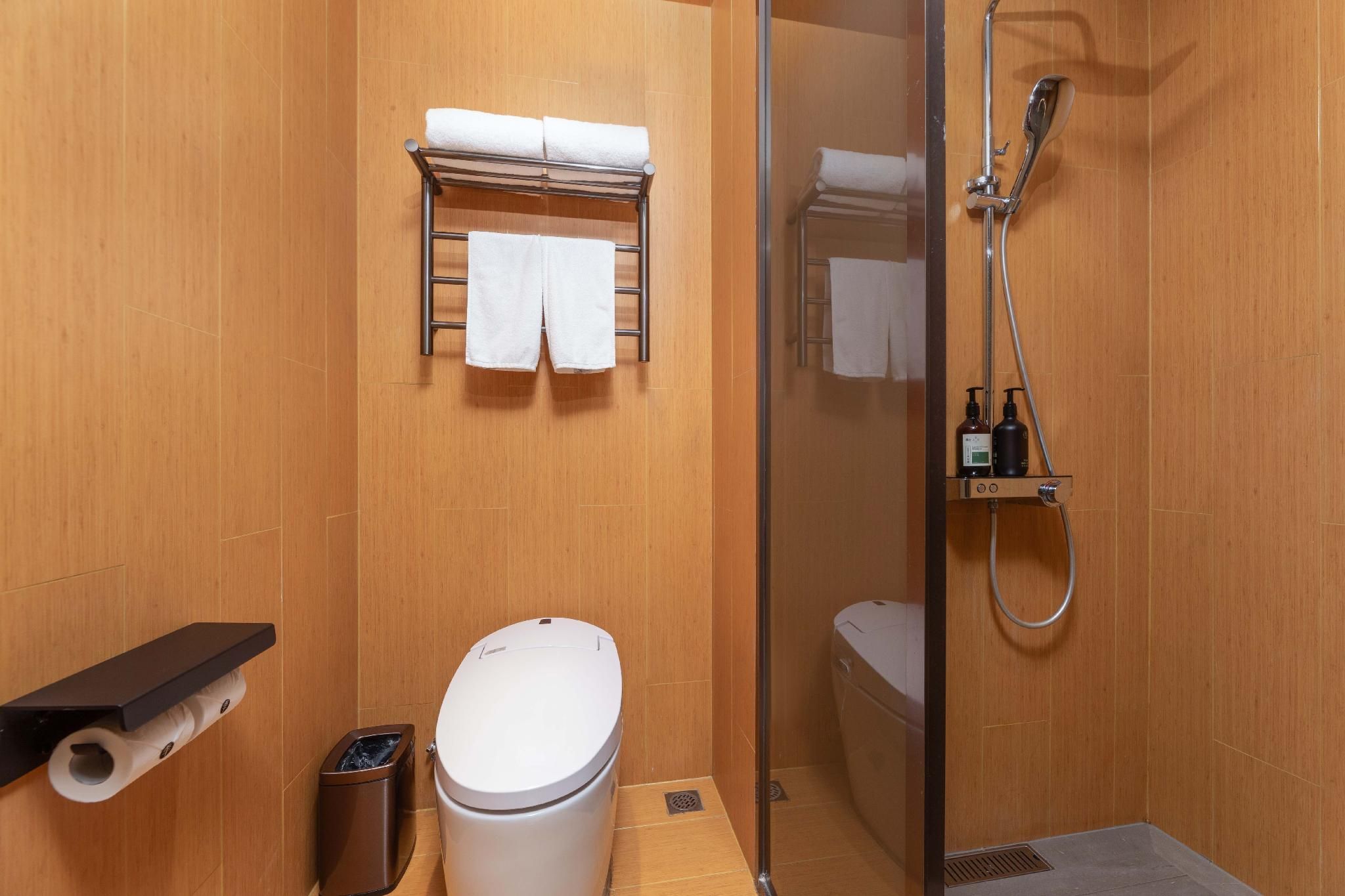 Business Queen Bed Room