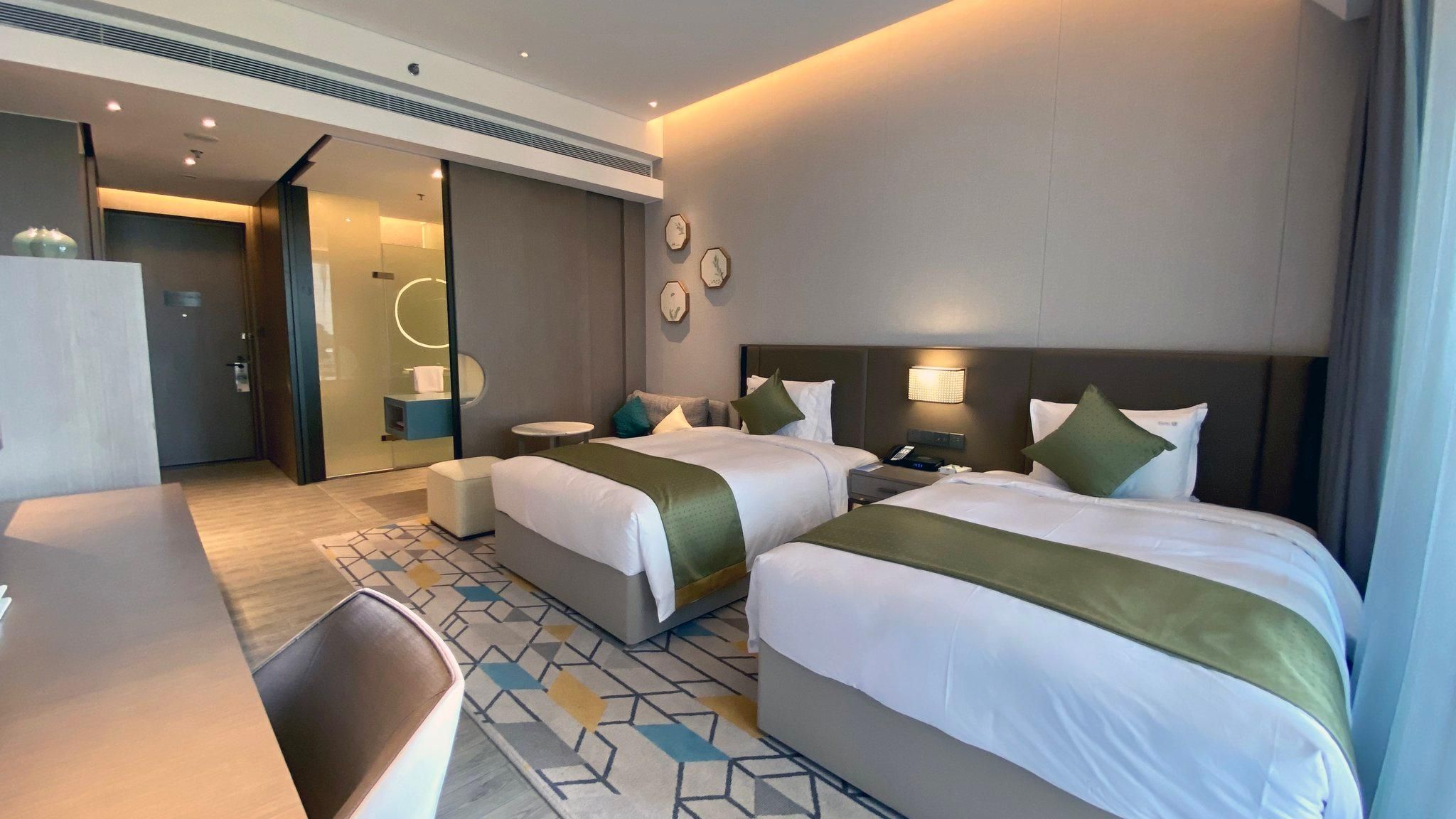 2 Twin Beds Standard Accessible