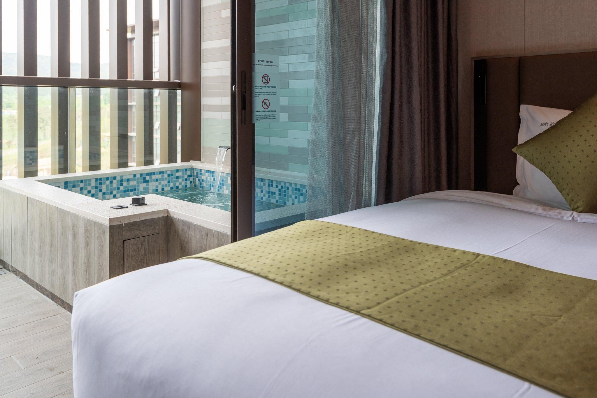 2 Twin Beds Standard Accessible