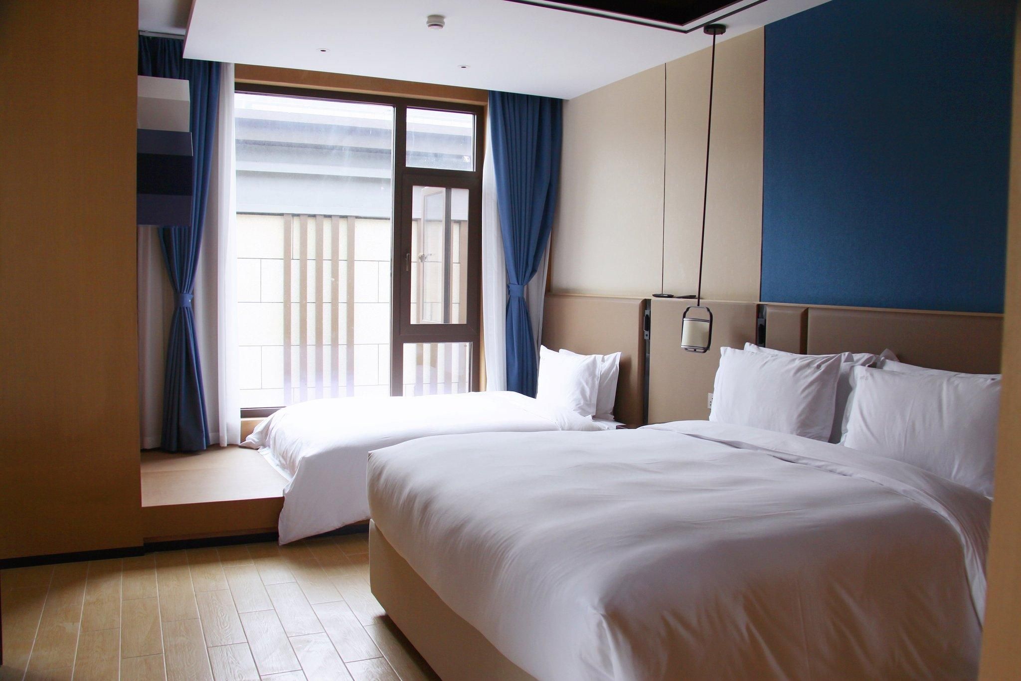 1 King Bed 1 Bedroom Villa