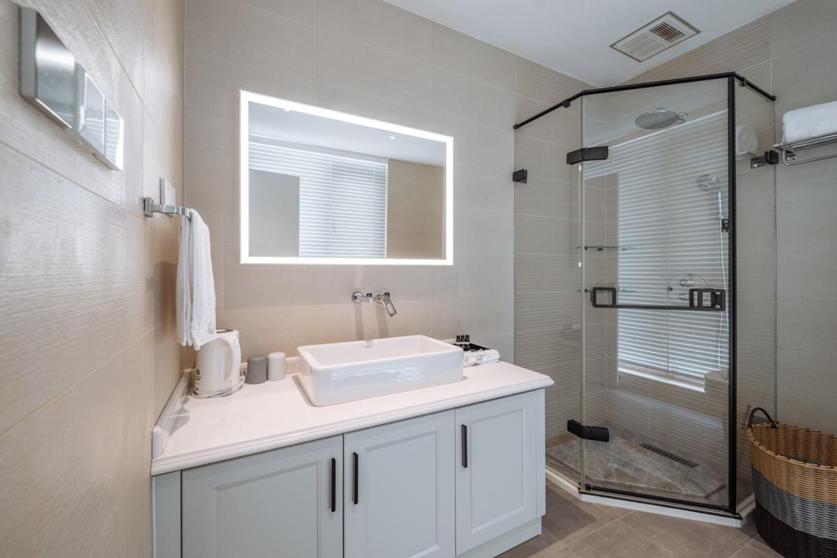 Floral Lux Hotel·Jurong Lihuyuan Homestay Queen Studio 3