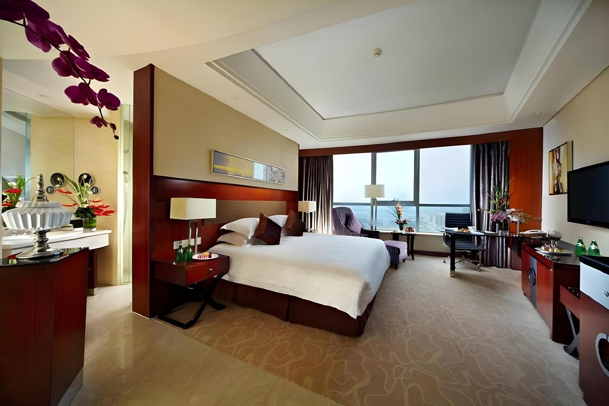 Deluxe King Room With Breakfast