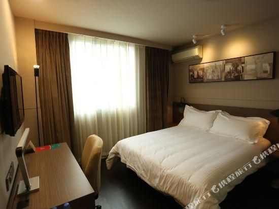 Business Standard Room C