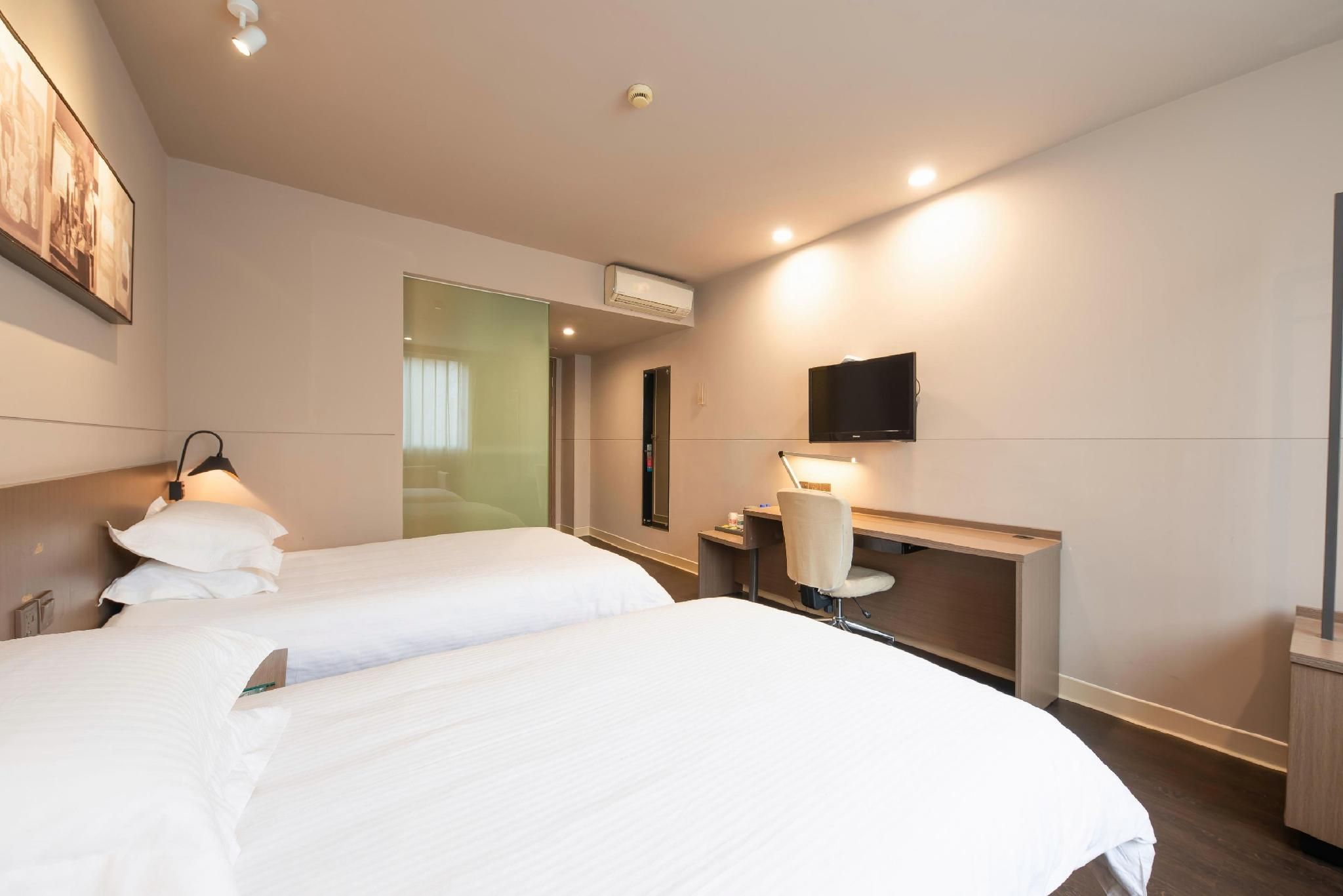 Business Standard Room B