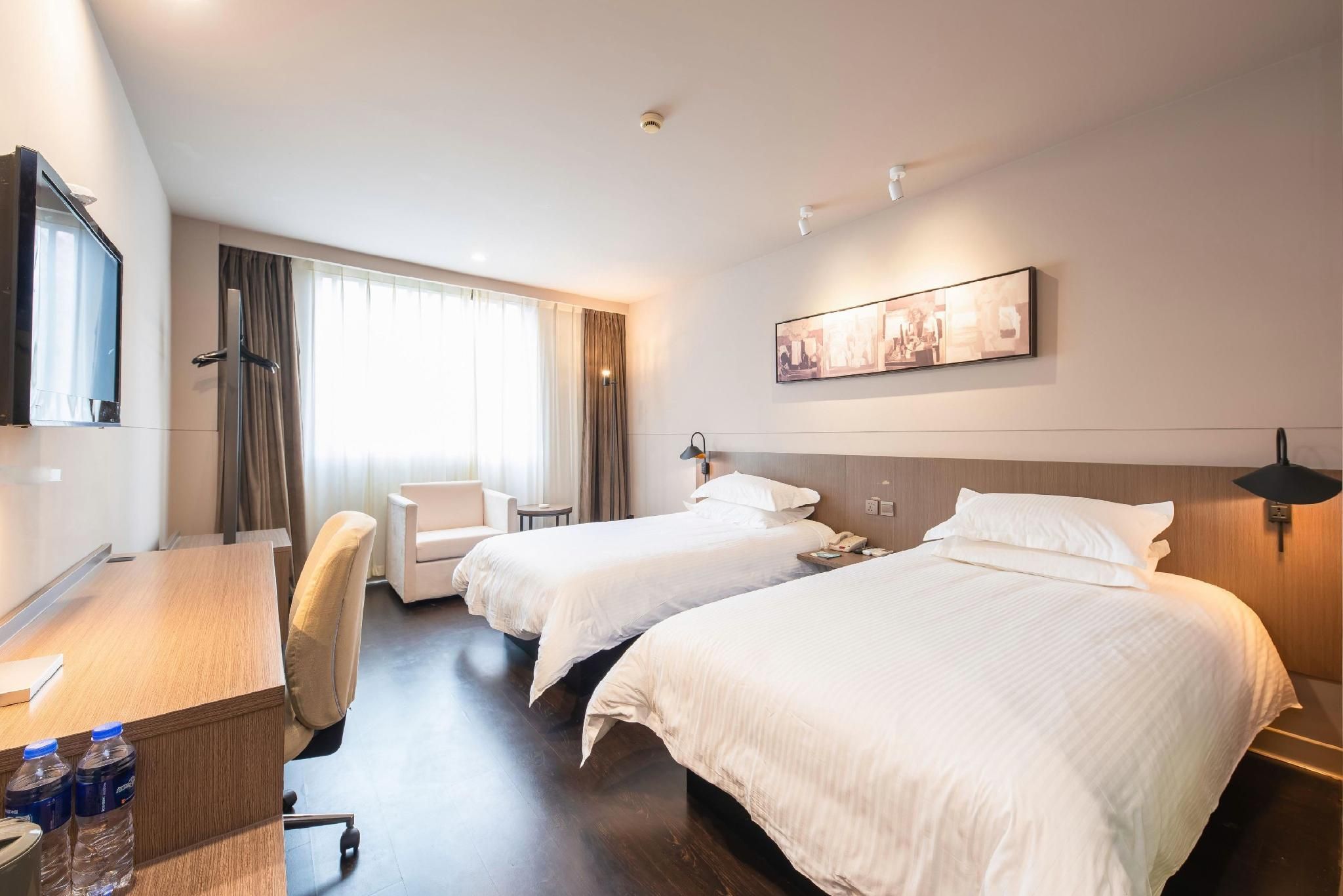 Business Standard Room B