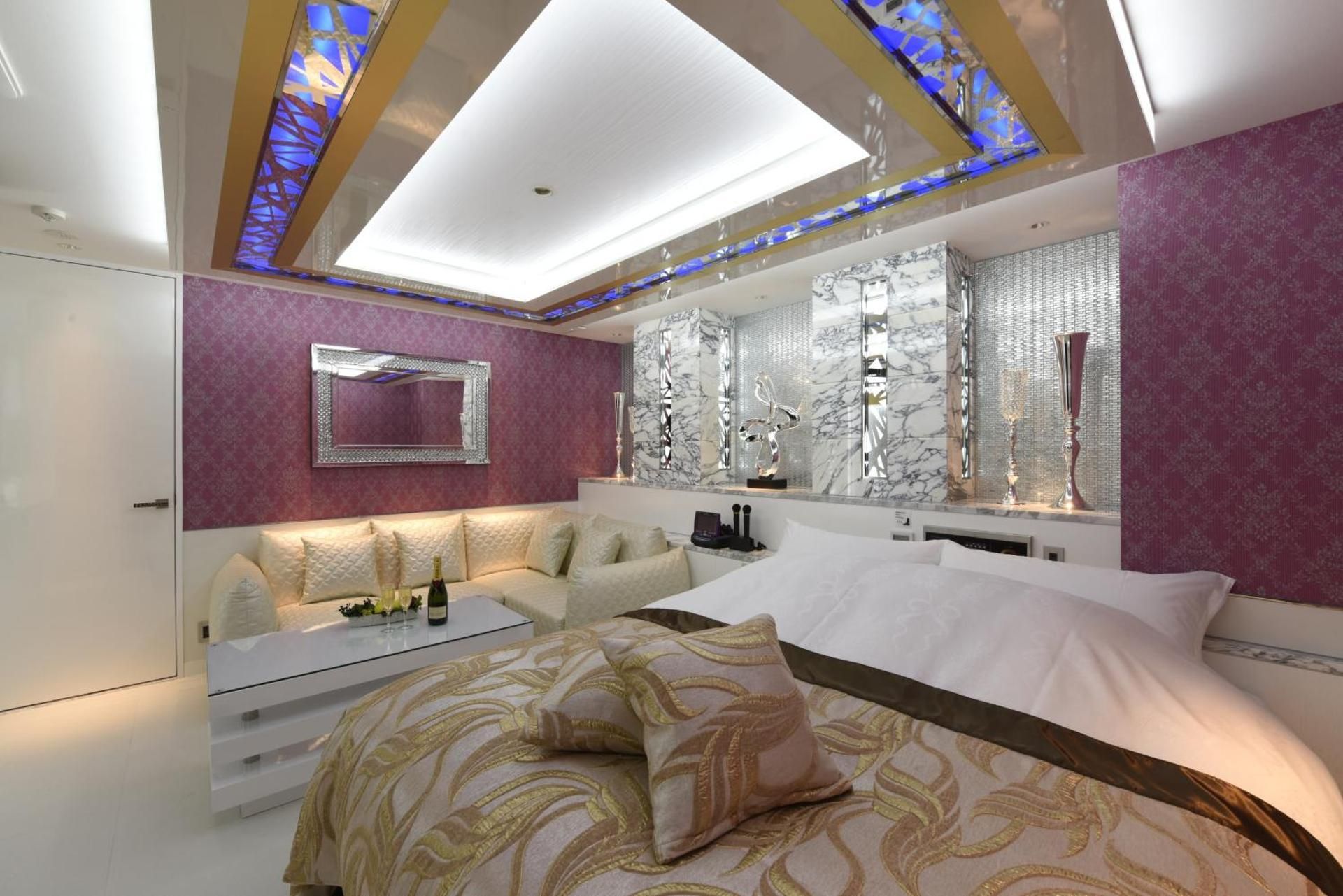 Standard King Room