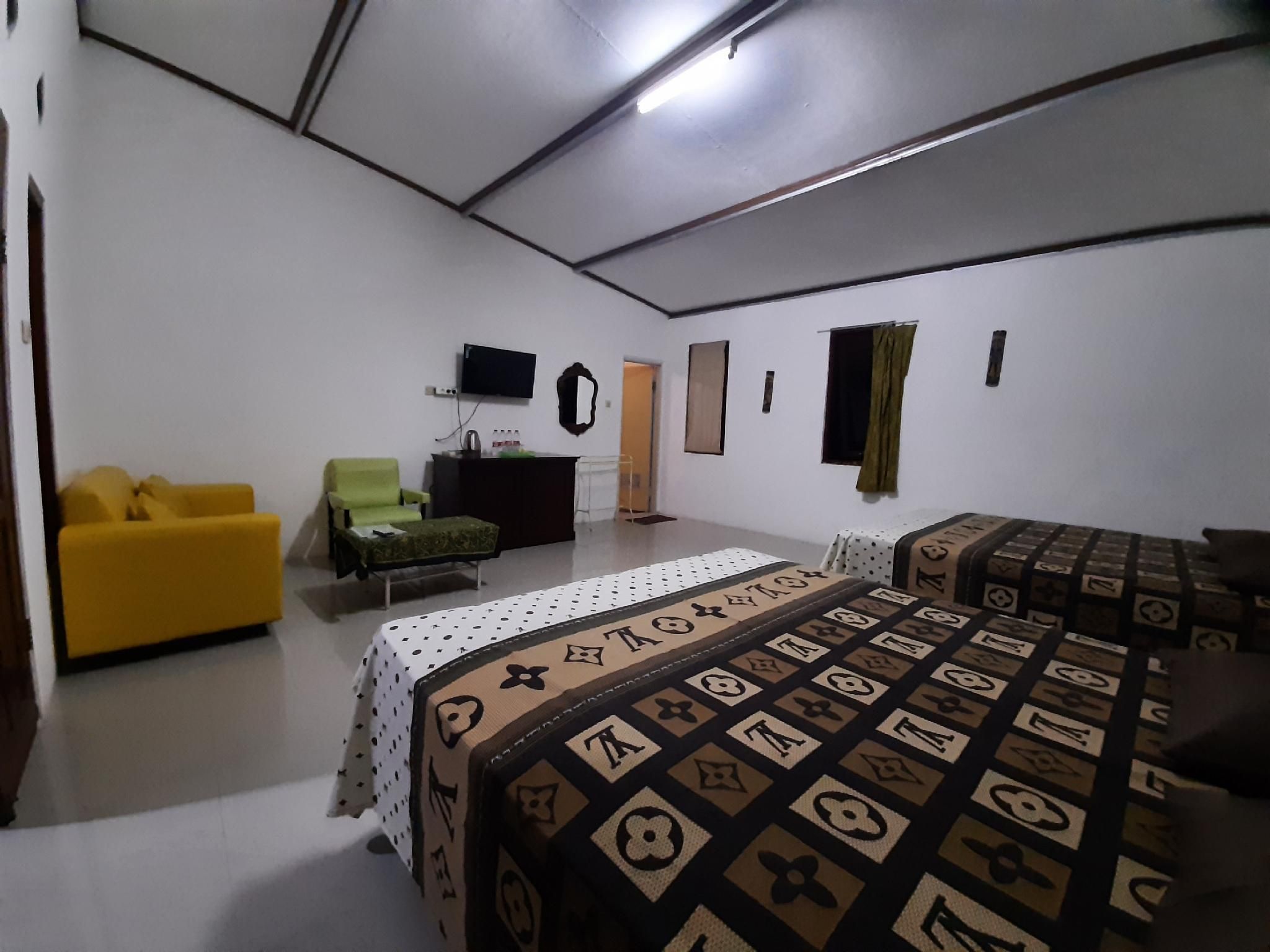Hotel Anita Baturaden Mitra RedDoorz