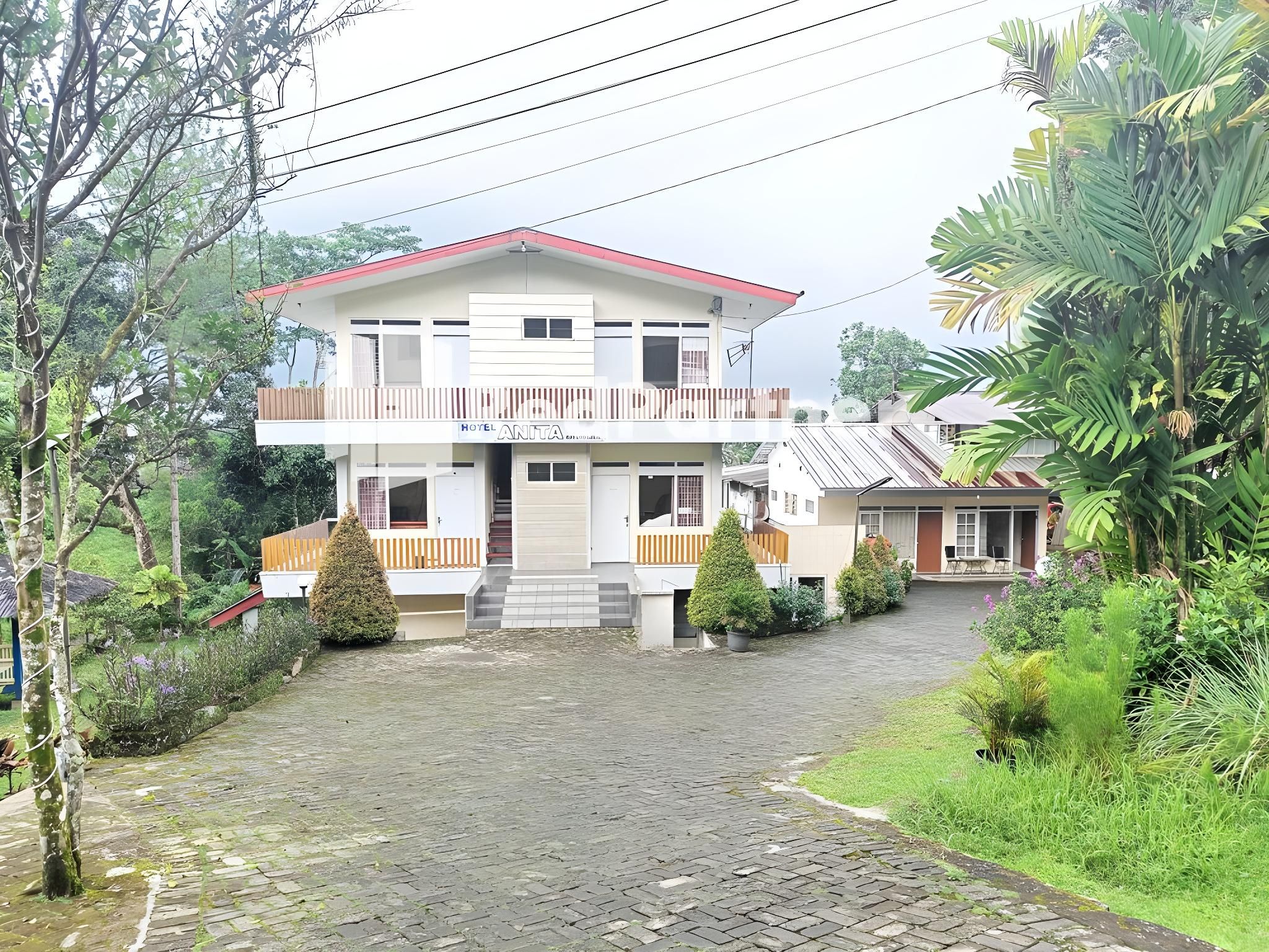 Hotel Anita Baturaden Mitra RedDoorz