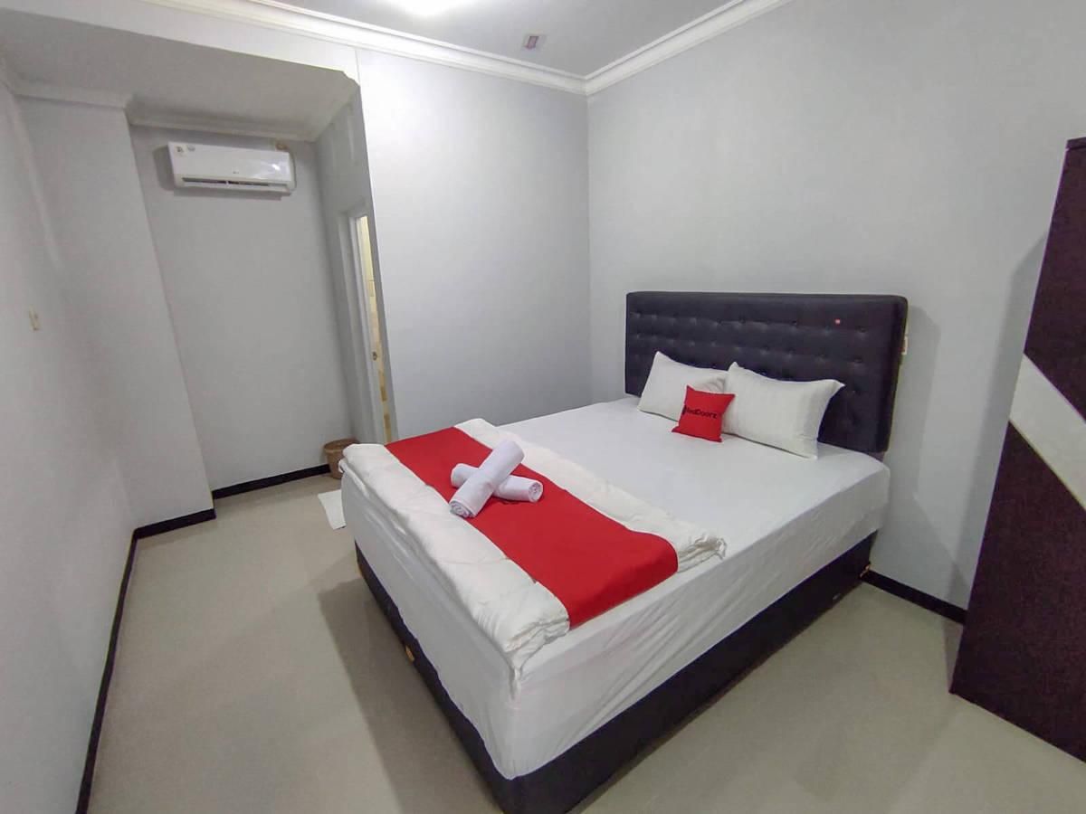 RedDoorz Room