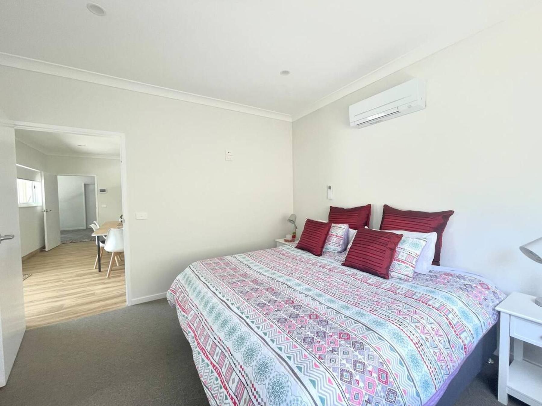 Deluxe Double Room (2 Adults + 1 Child)