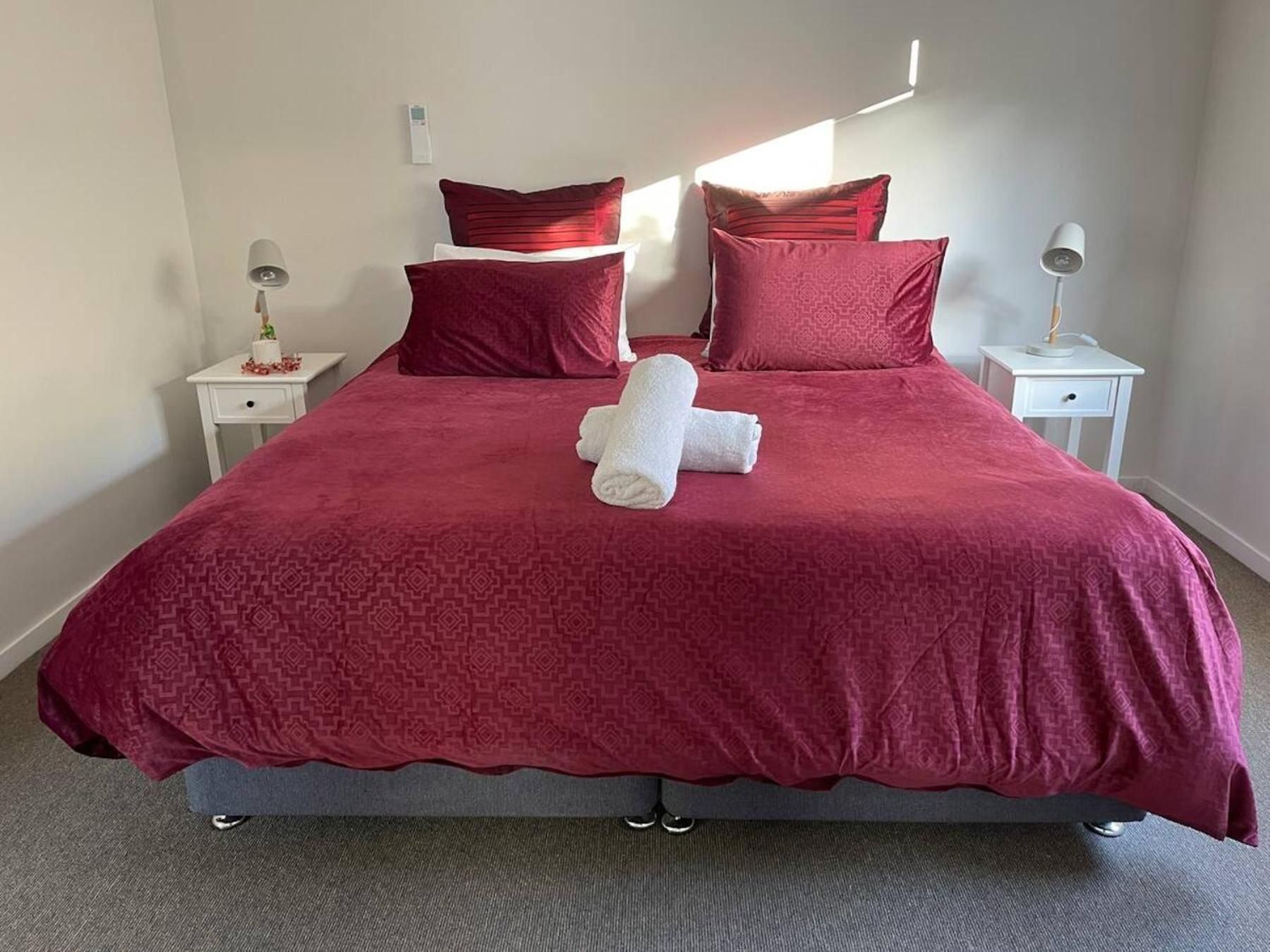 Deluxe Double Room (2 Adults + 1 Child)