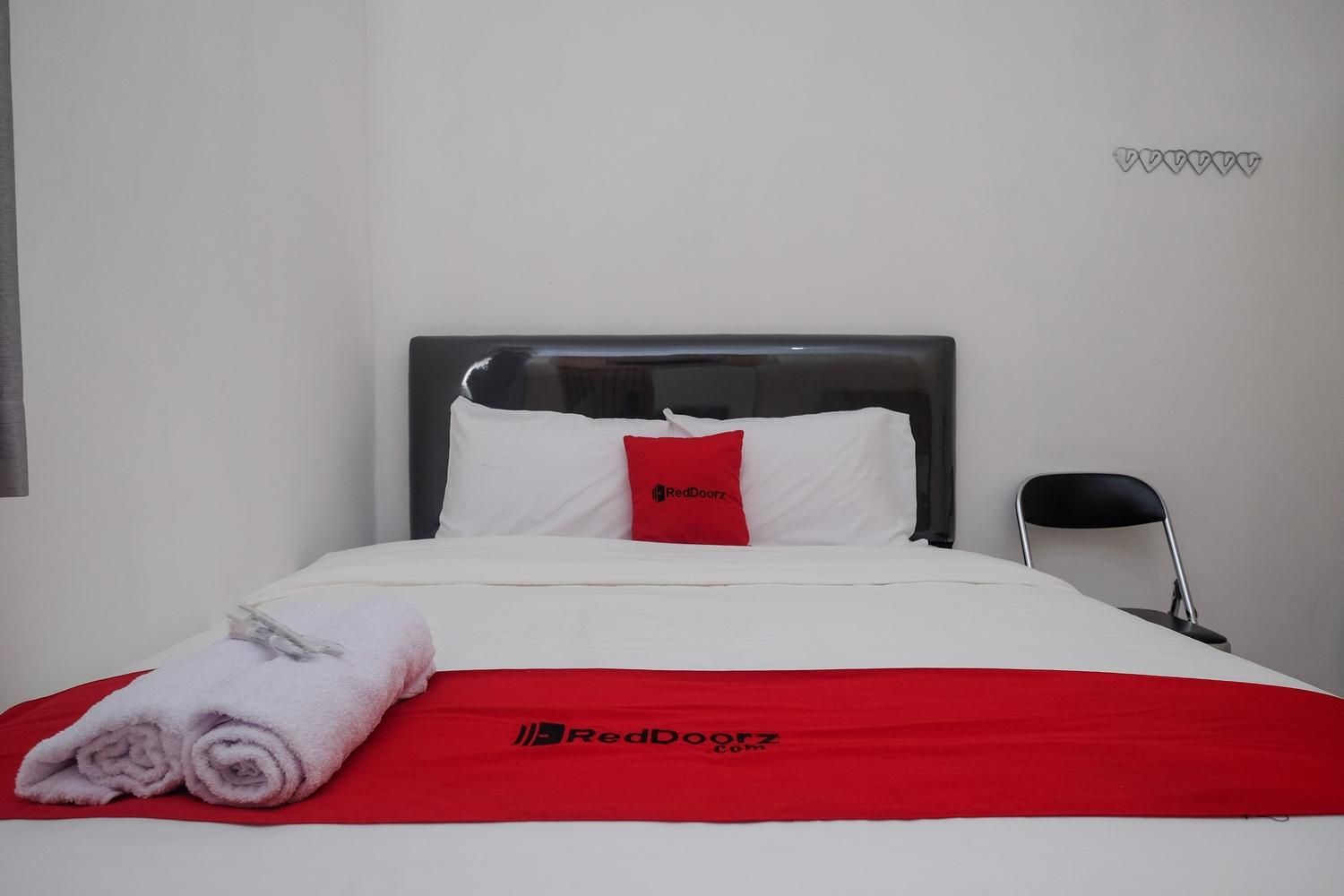 RedDoorz Room