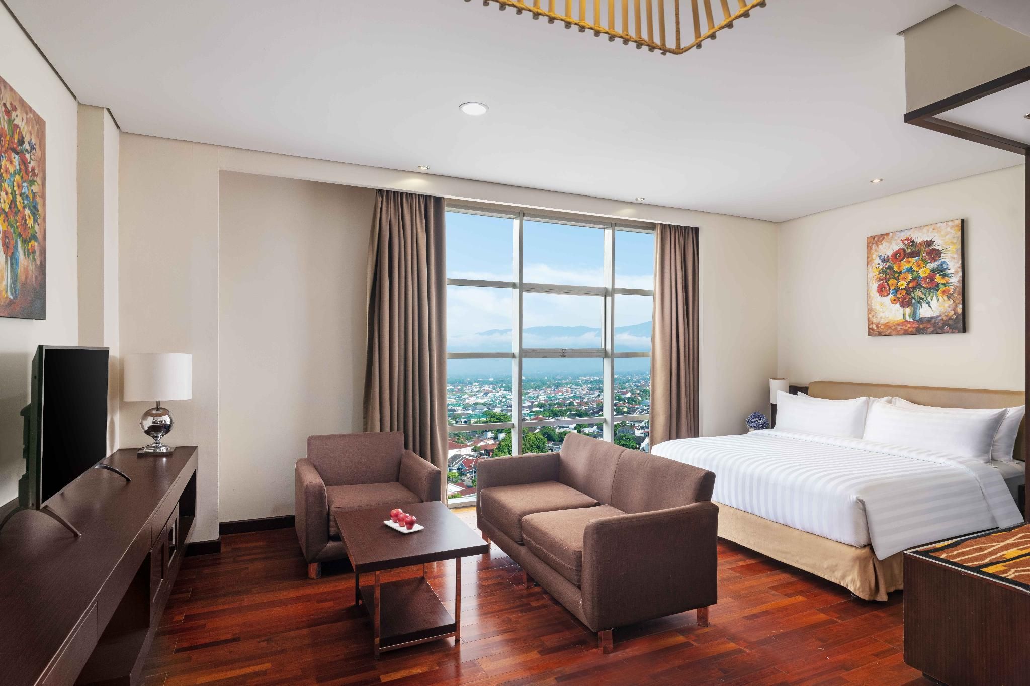 ASTON Purwokerto Hotel & Convention Center Junior Suite