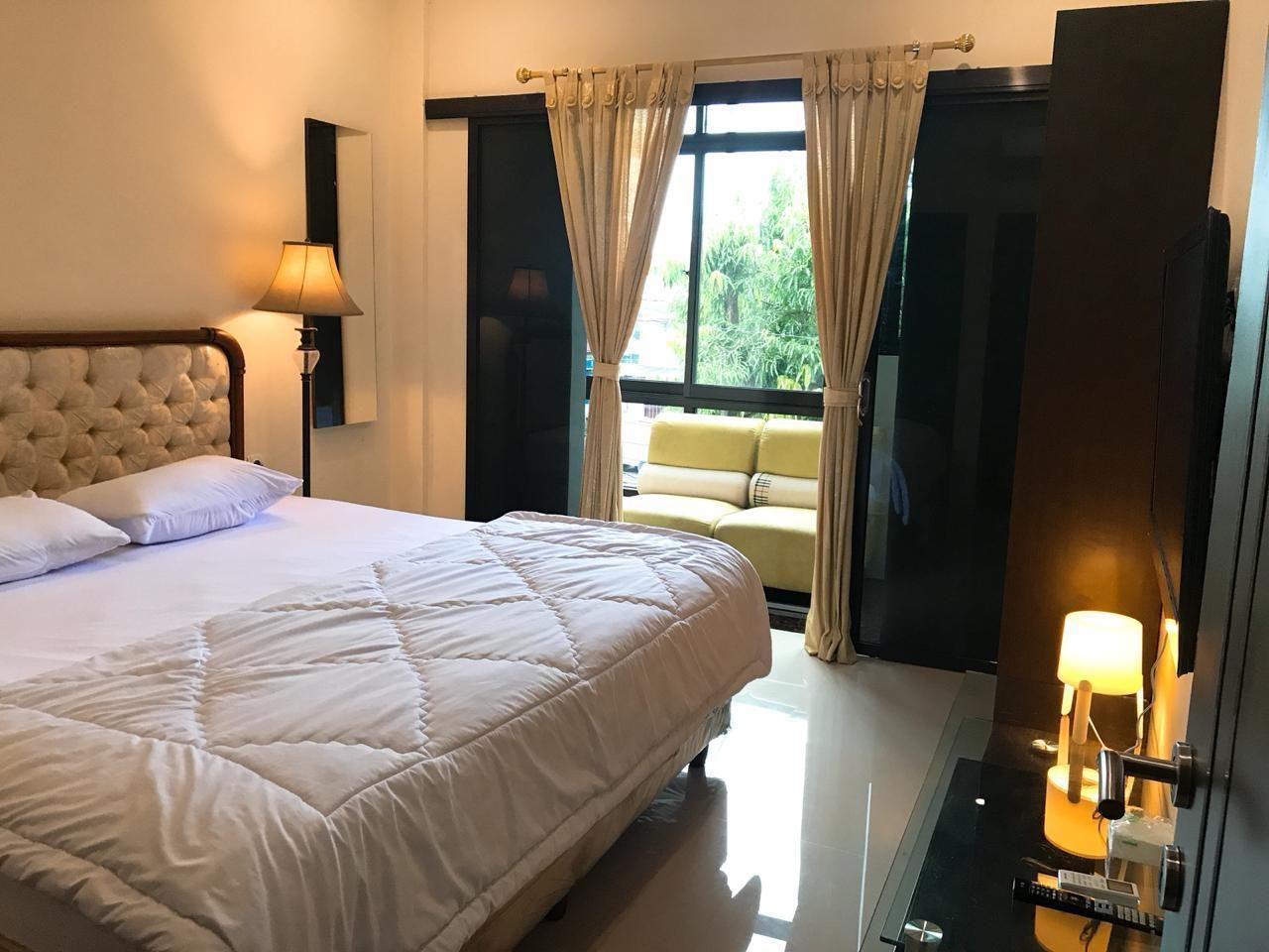 Halona residence Balcony Room