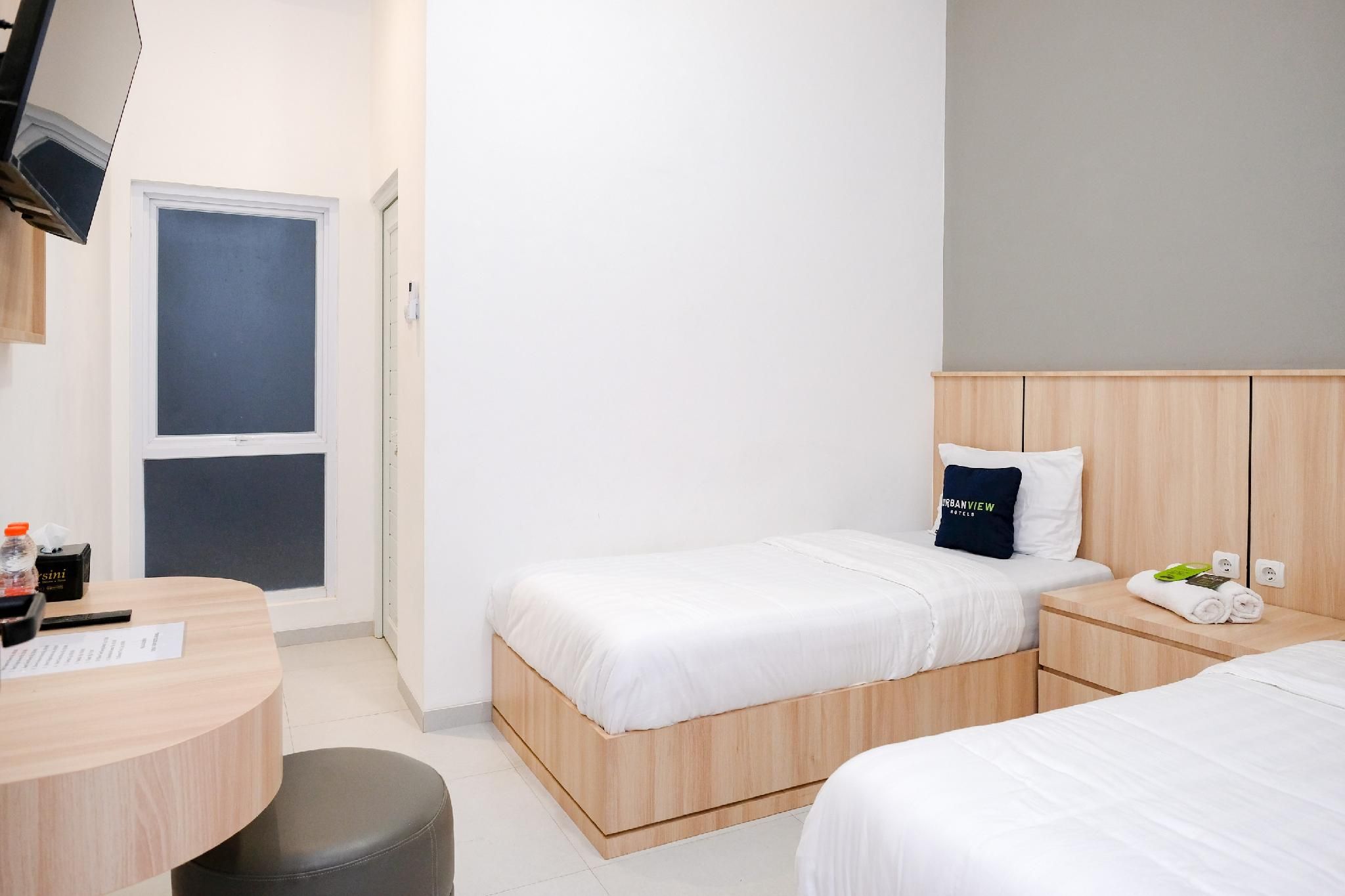 Urbanview Hotel Subali Purwokerto Superior Twin Room 2