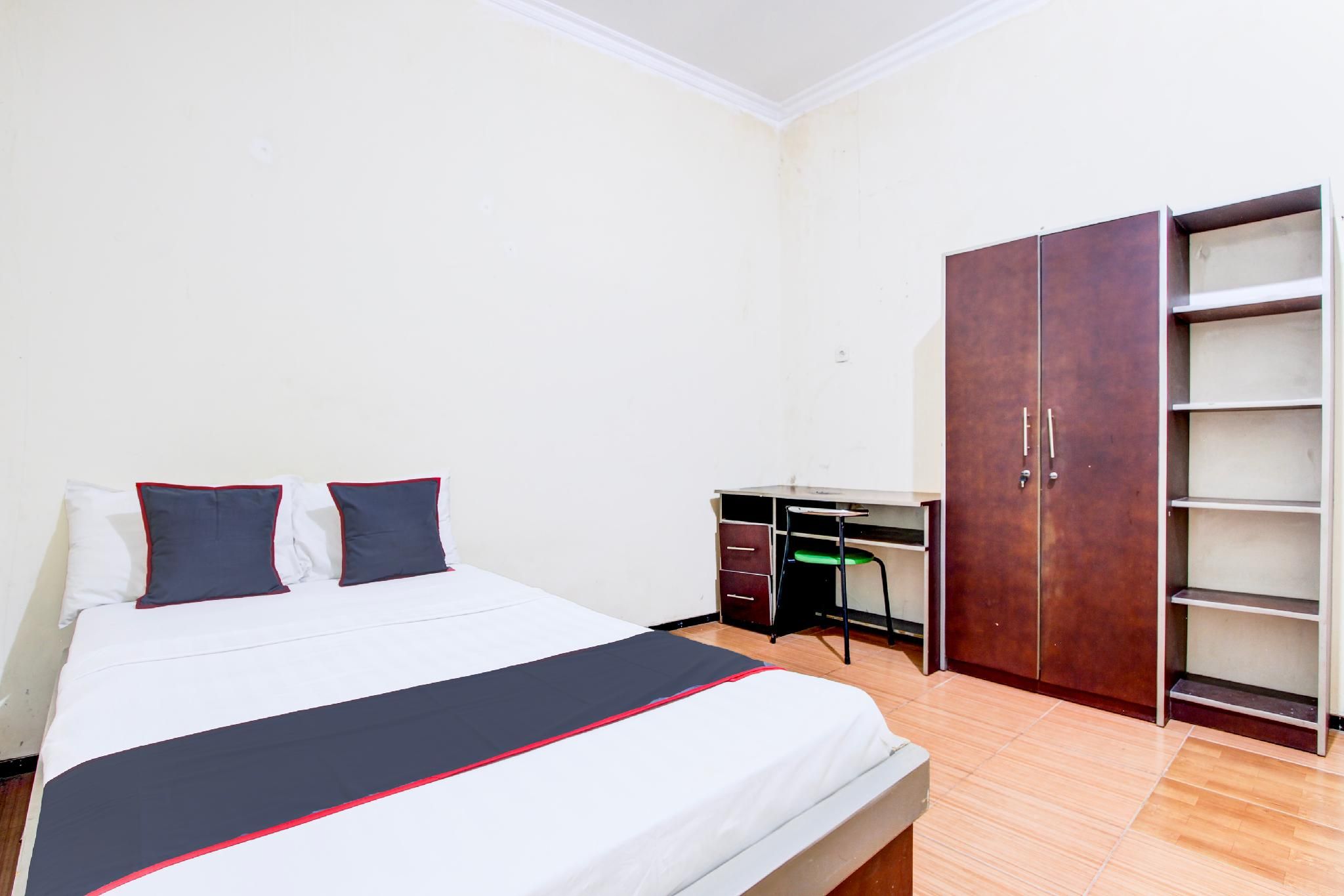 Hotel O Ump Near Rs Margono Standard Double