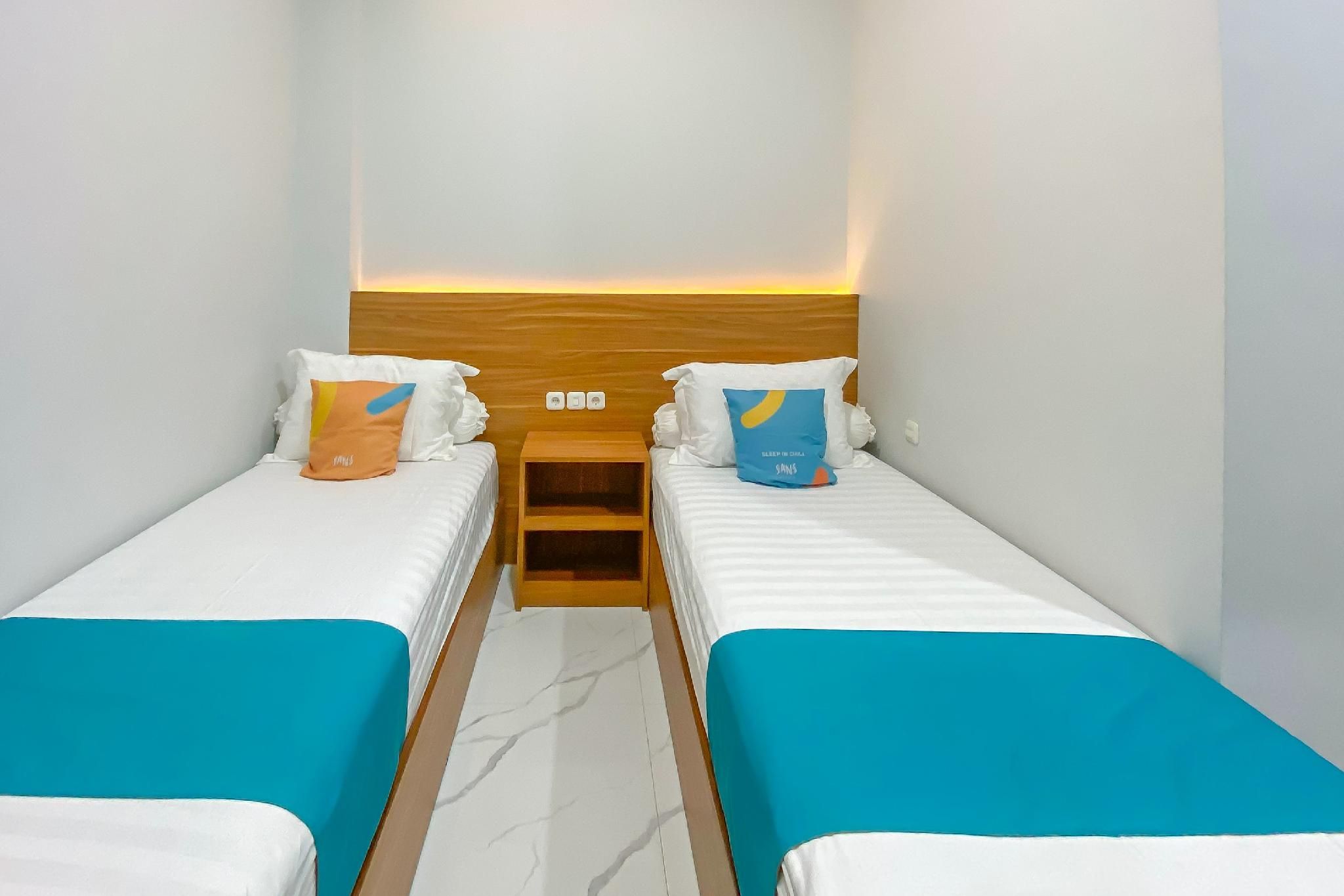 Sans Stay Syariah Asyifa Purwokerto Superior Twin Room 2