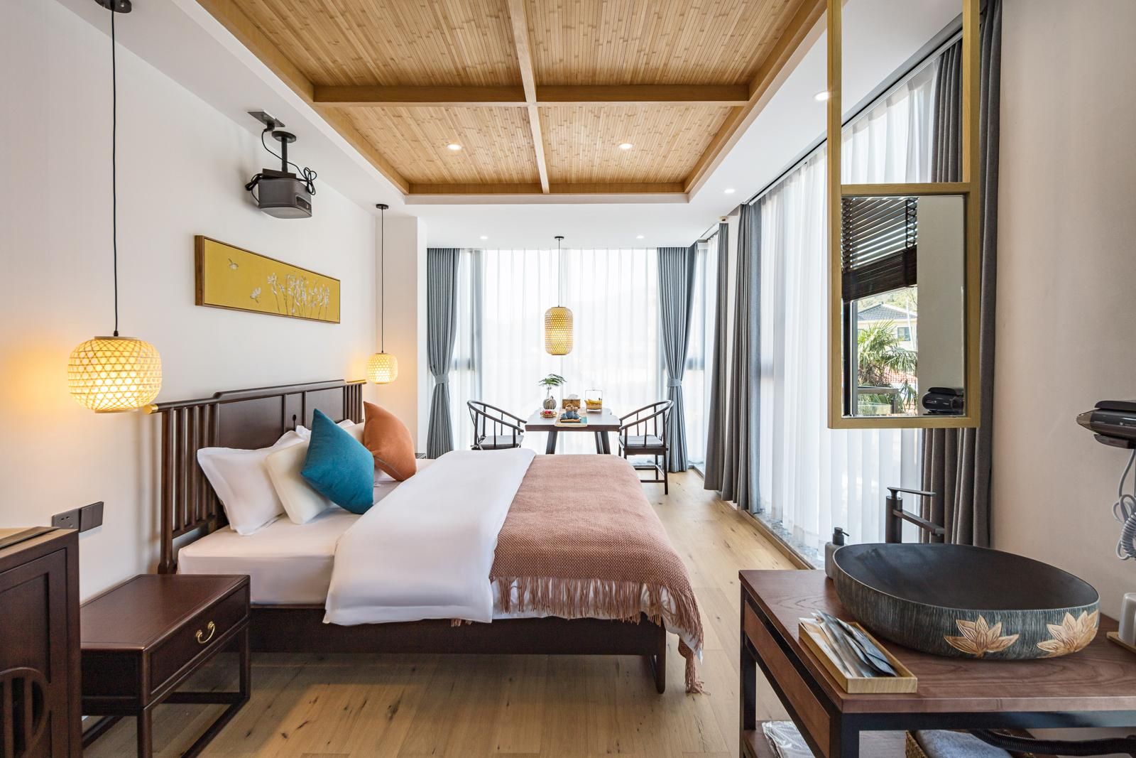 Huazhu - Deluxe Bed Room