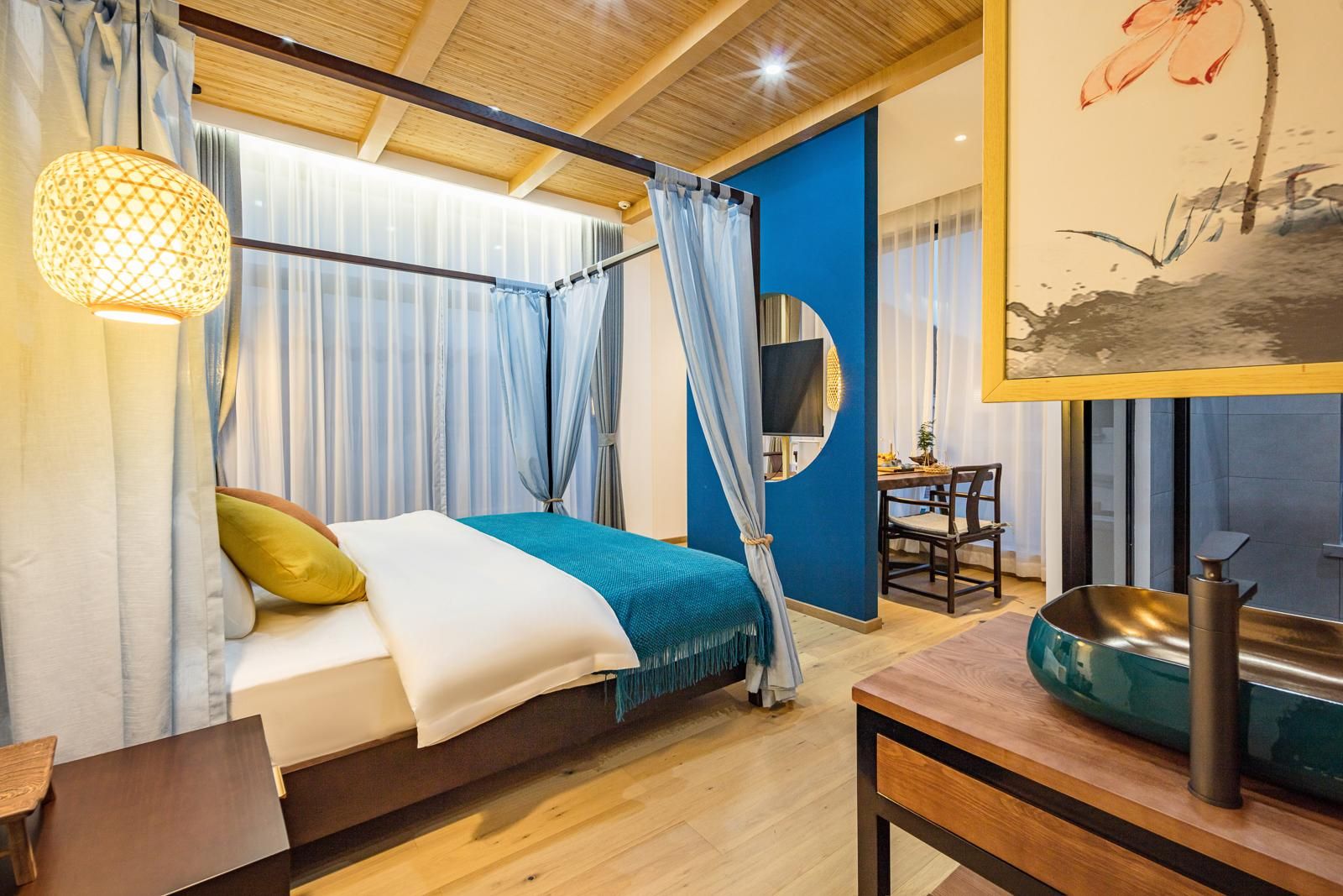 Queen Room with Air Conditioning