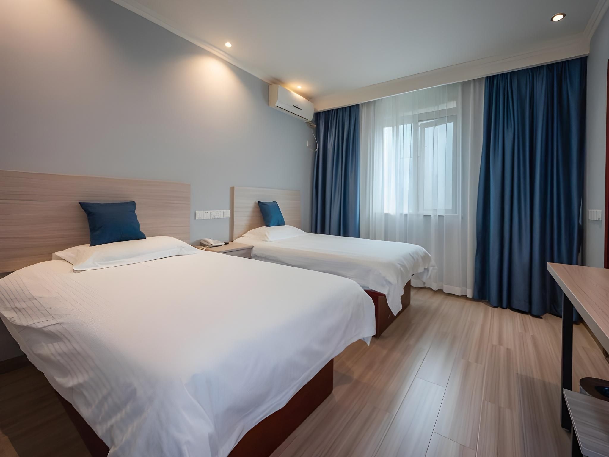 2 Bed Twin Superior Room