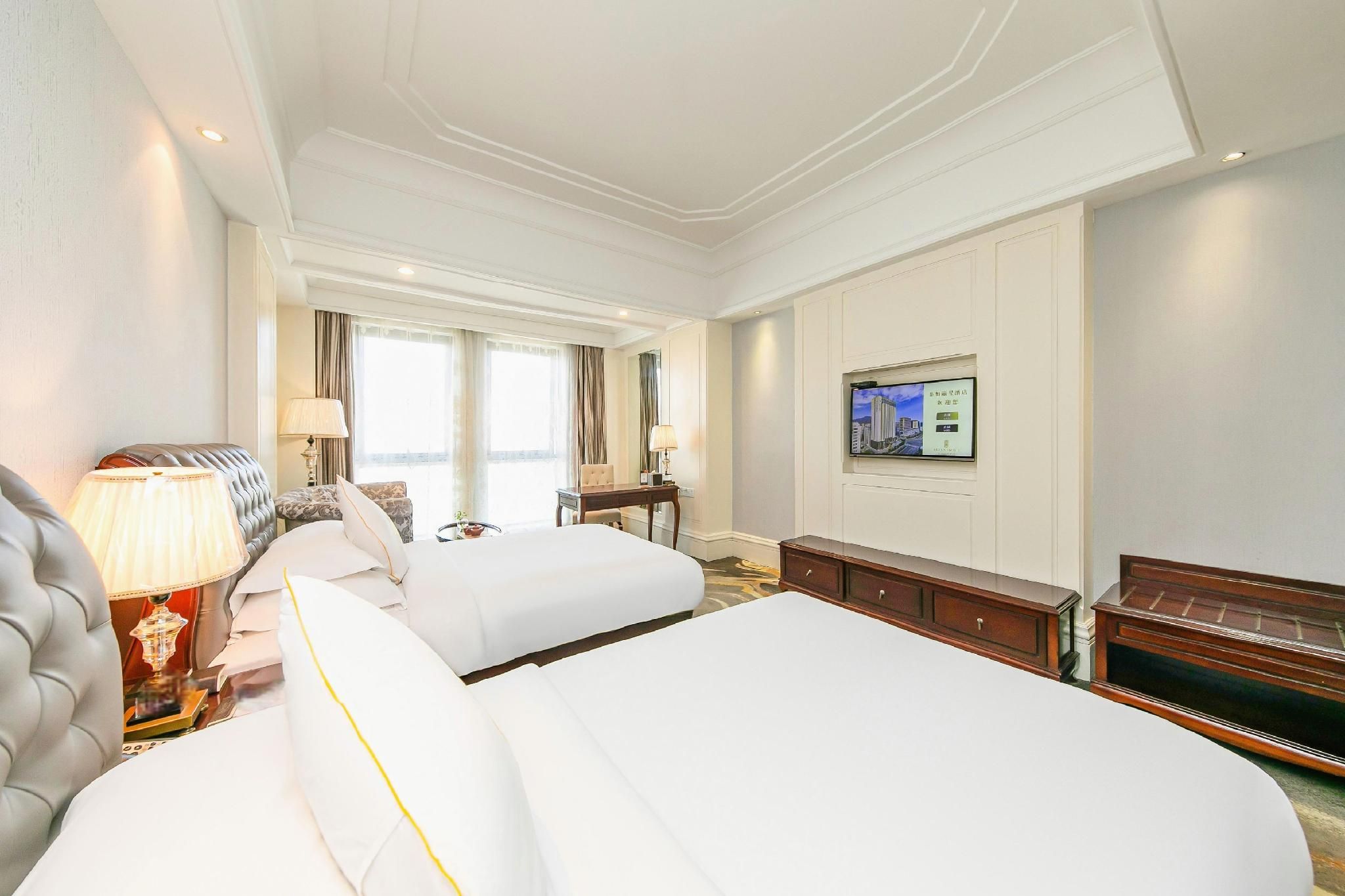 Rezen - Executive Twin Bed Room